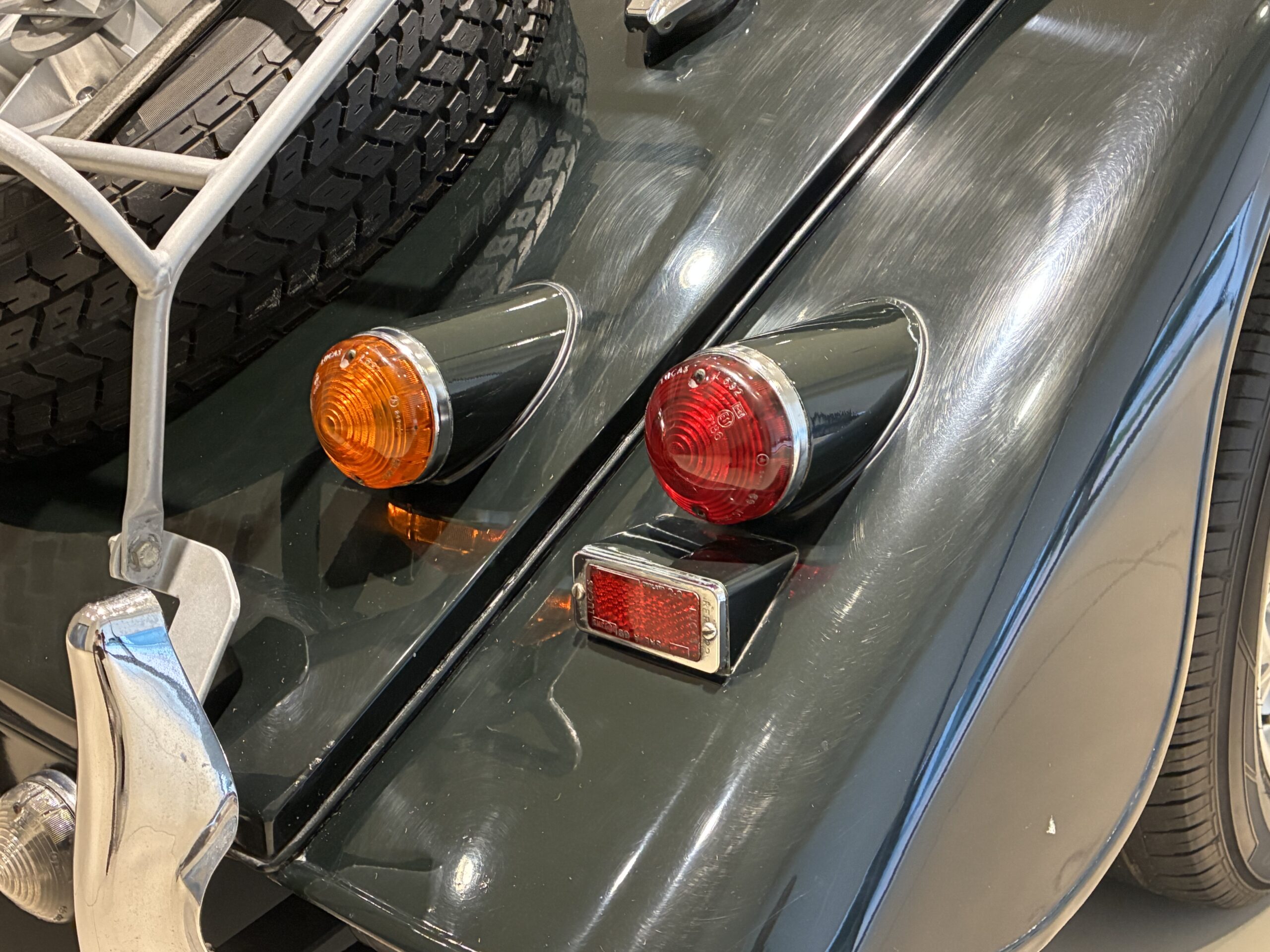 モーガン　プラス8 ベルベットレーシンググリーン