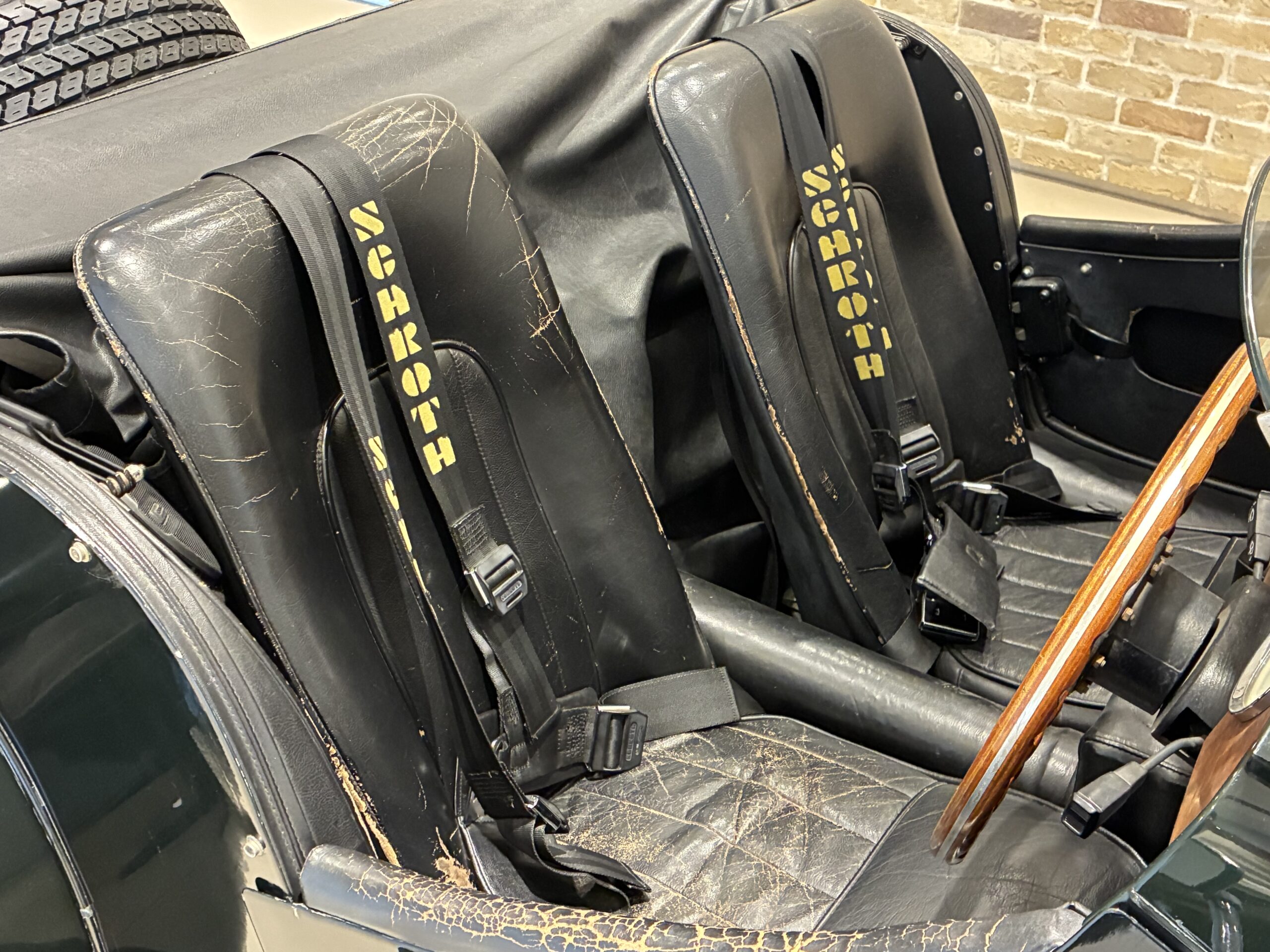 モーガン　プラス8 ベルベットレーシンググリーン