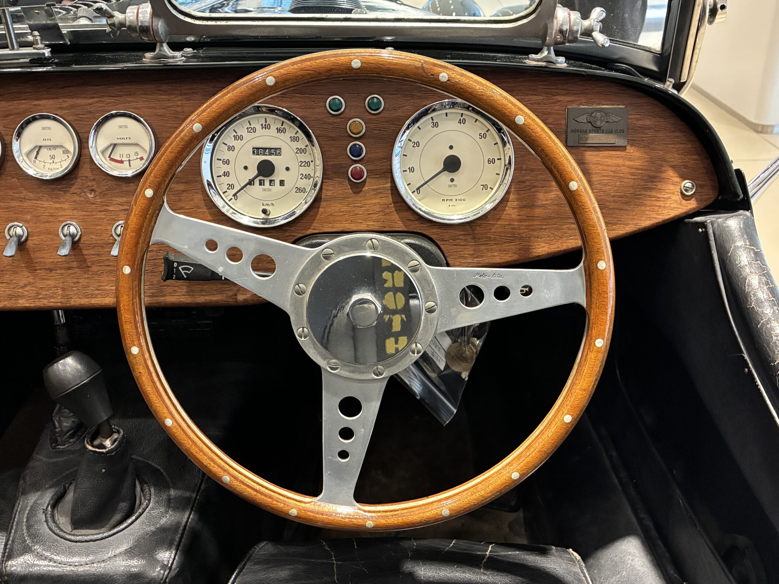 モーガン　プラス8 ベルベットレーシンググリーン