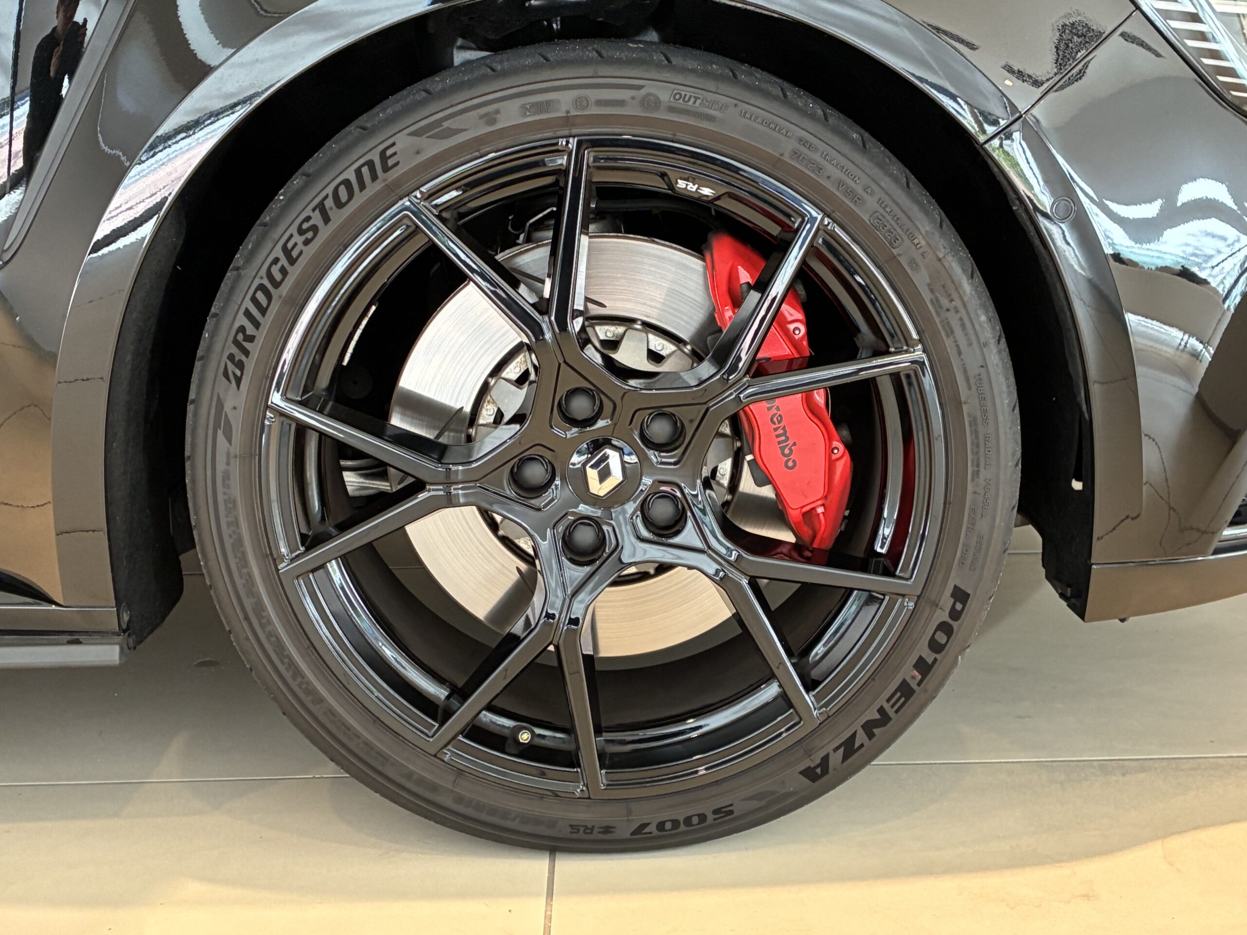 ルノー メガーヌ スポール ウルティム EDC