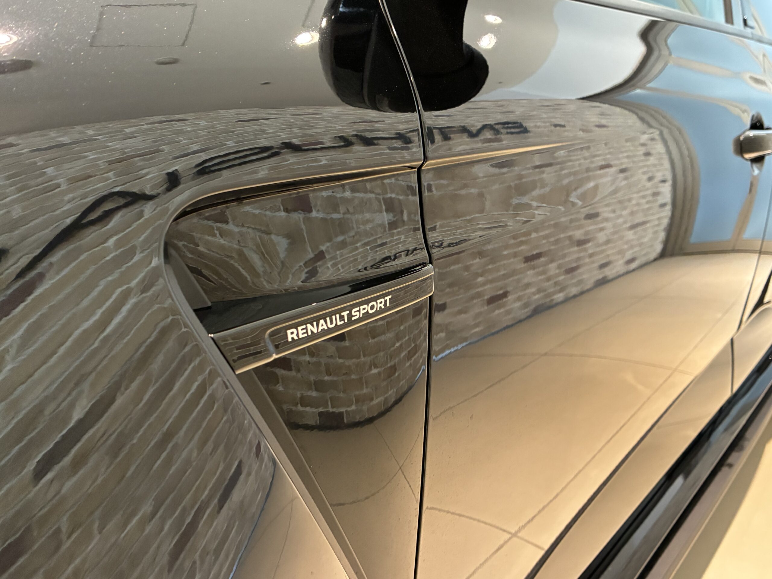 ルノー メガーヌ スポール ウルティム EDC