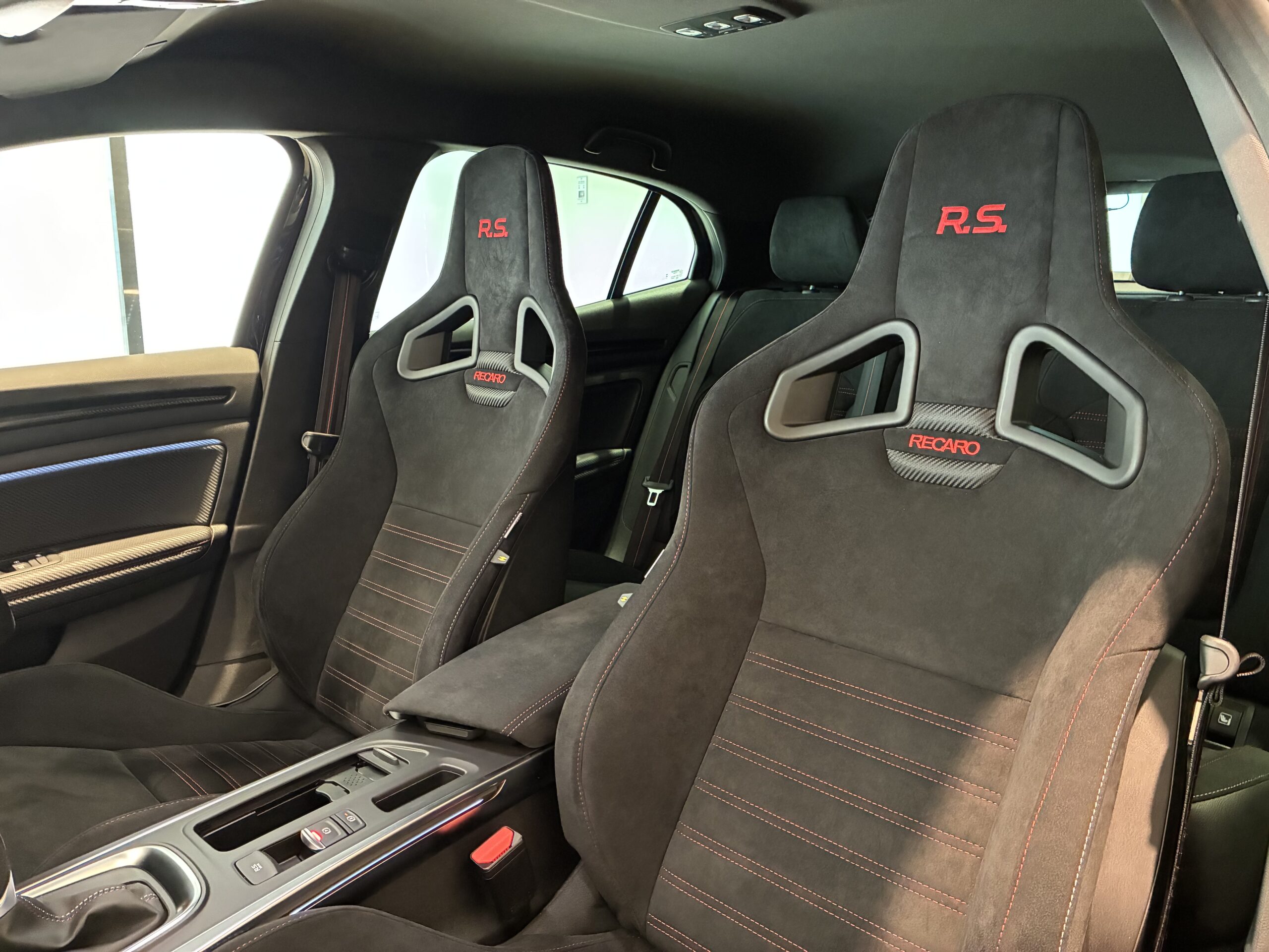 ルノー メガーヌ スポール ウルティム EDC