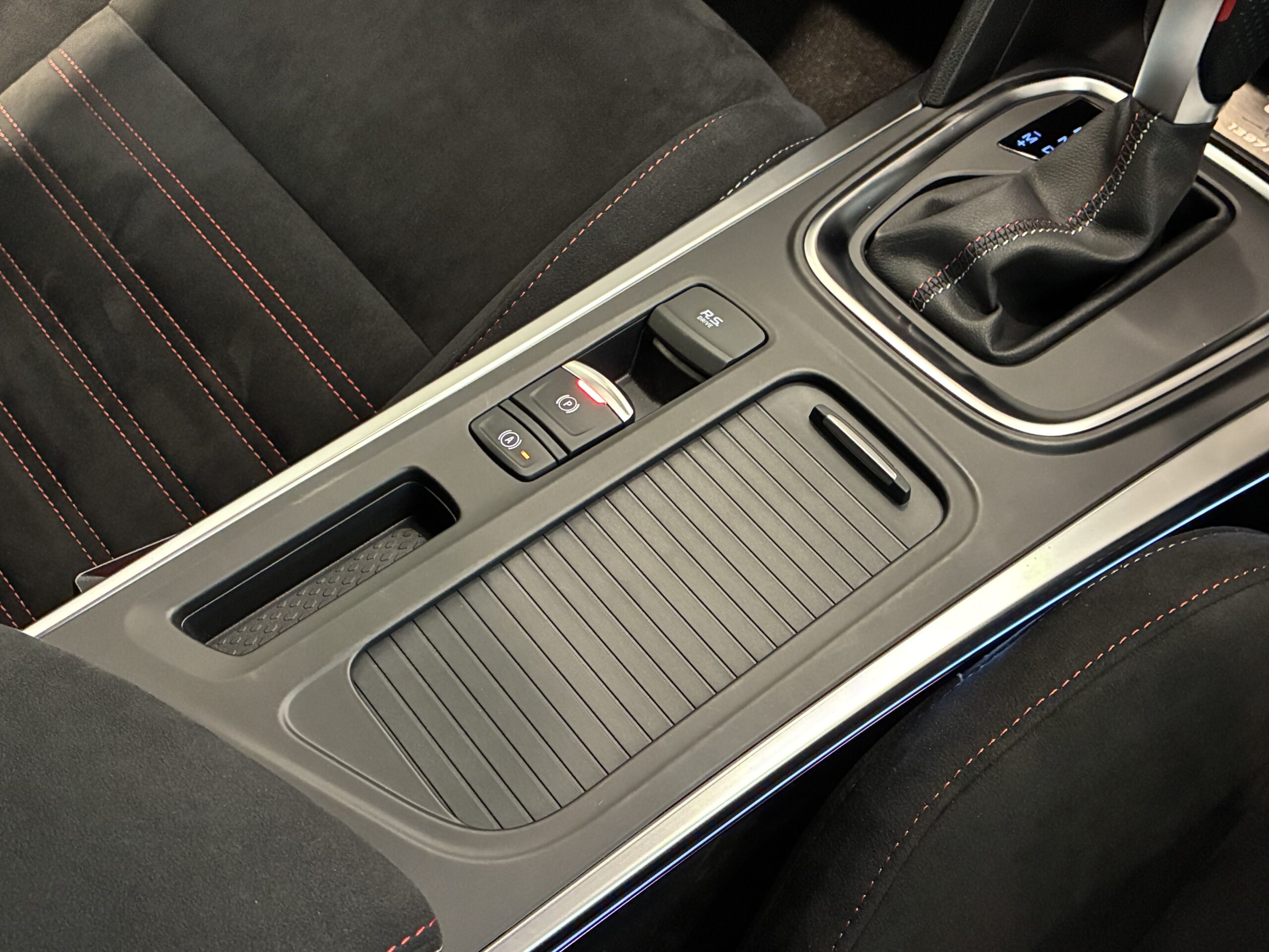 ルノー メガーヌ スポール ウルティム EDC