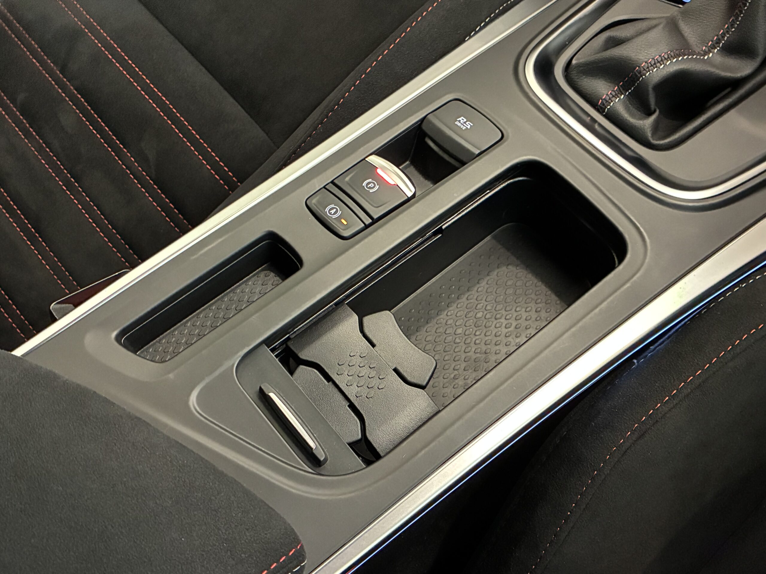 ルノー メガーヌ スポール ウルティム EDC