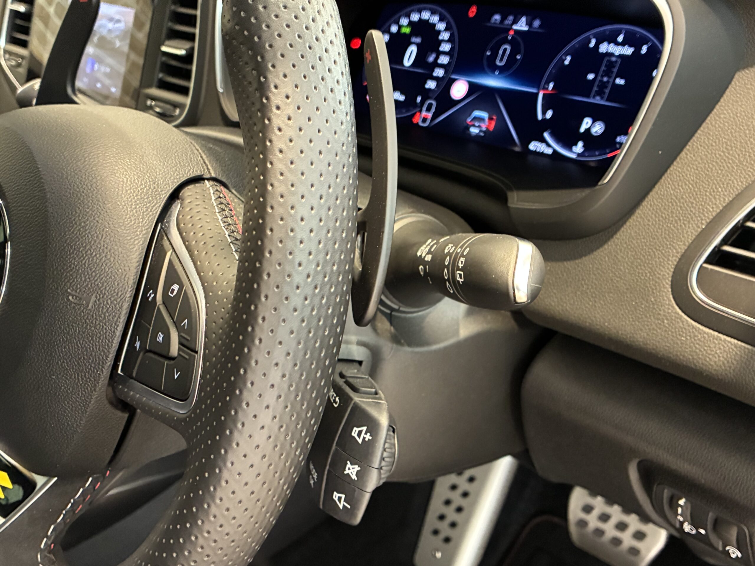 ルノー メガーヌ スポール ウルティム EDC