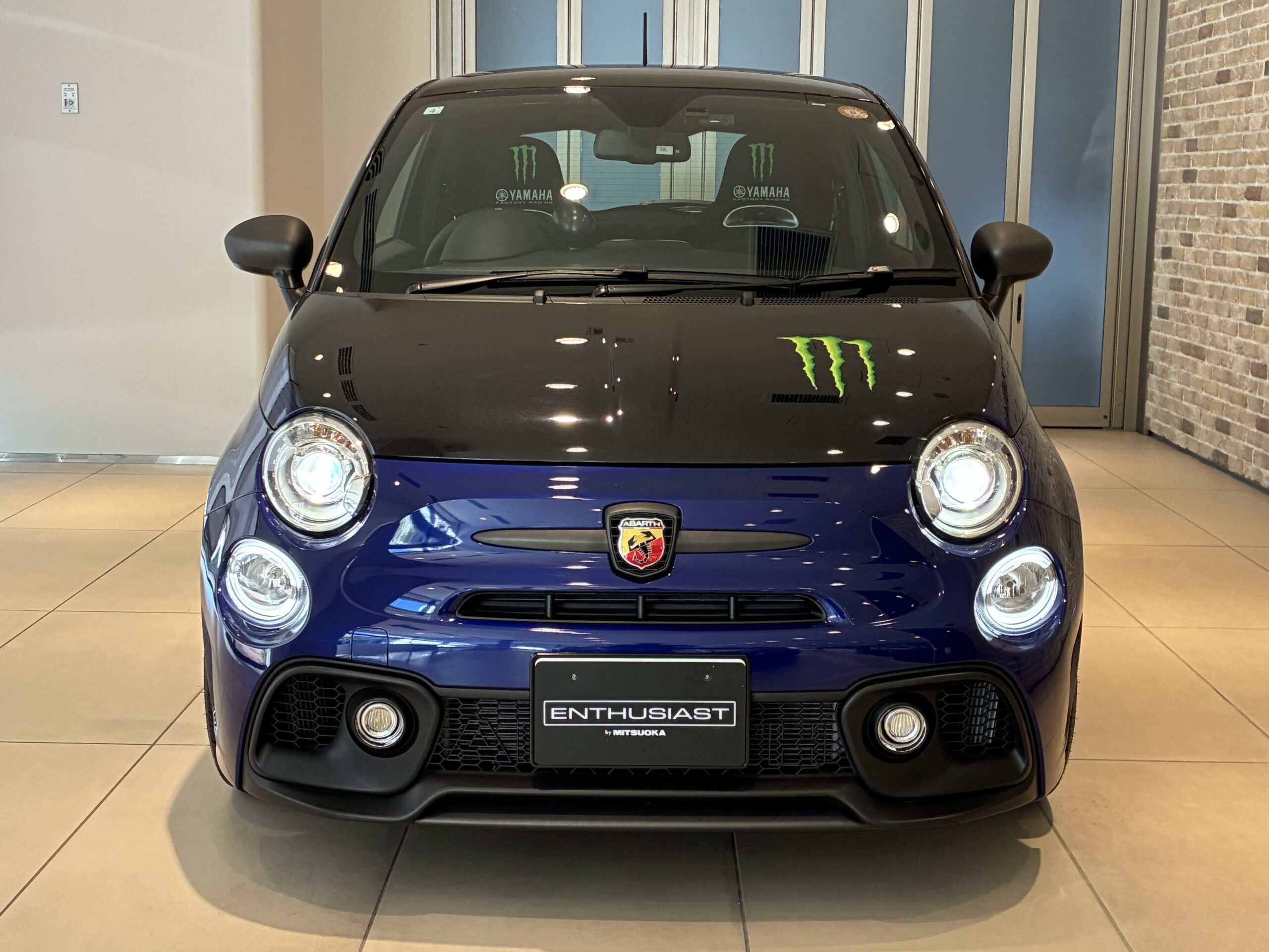 アバルト595モンスターエナジー ヤマハ