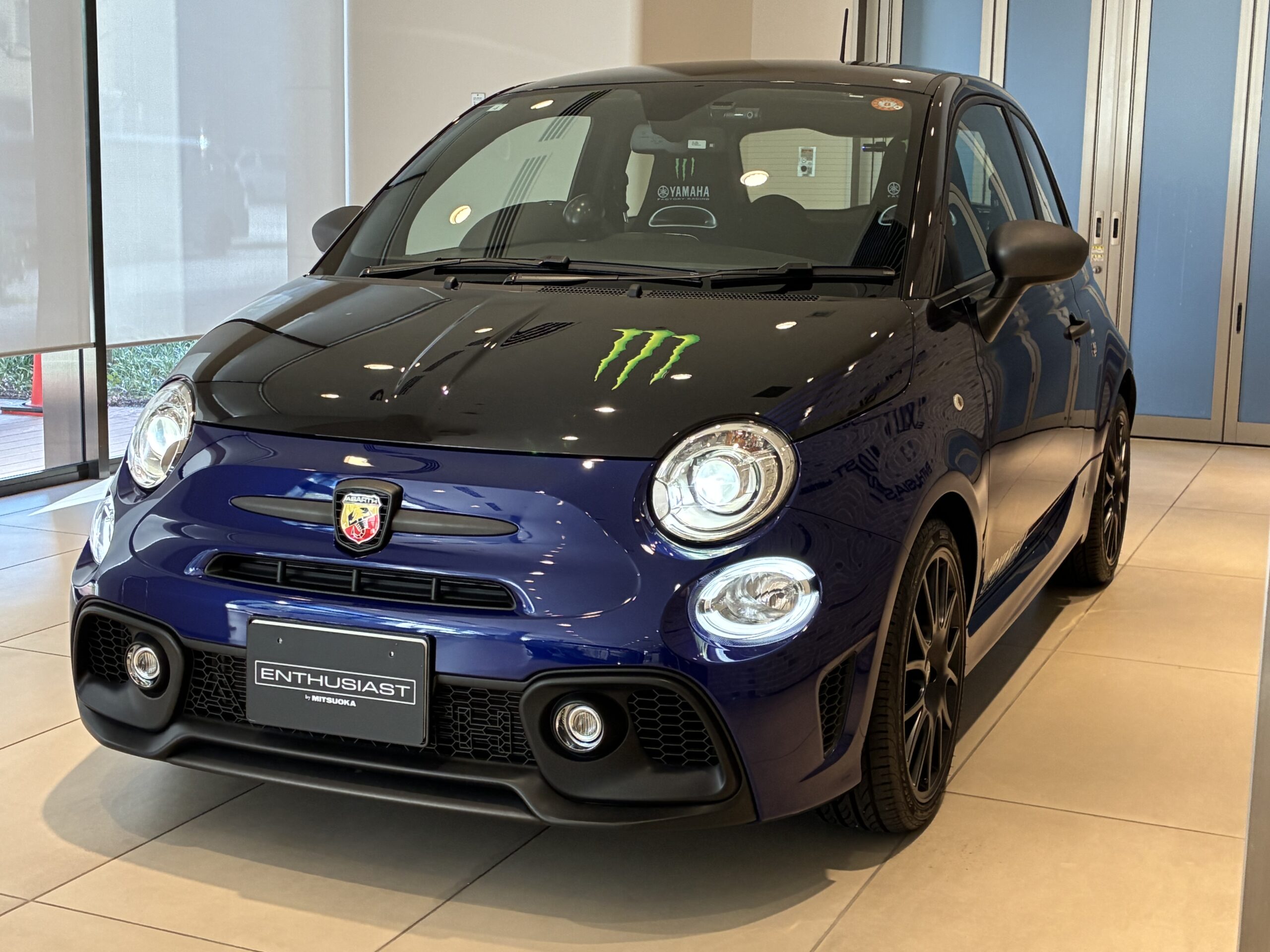 アバルト595モンスターエナジー ヤマハ