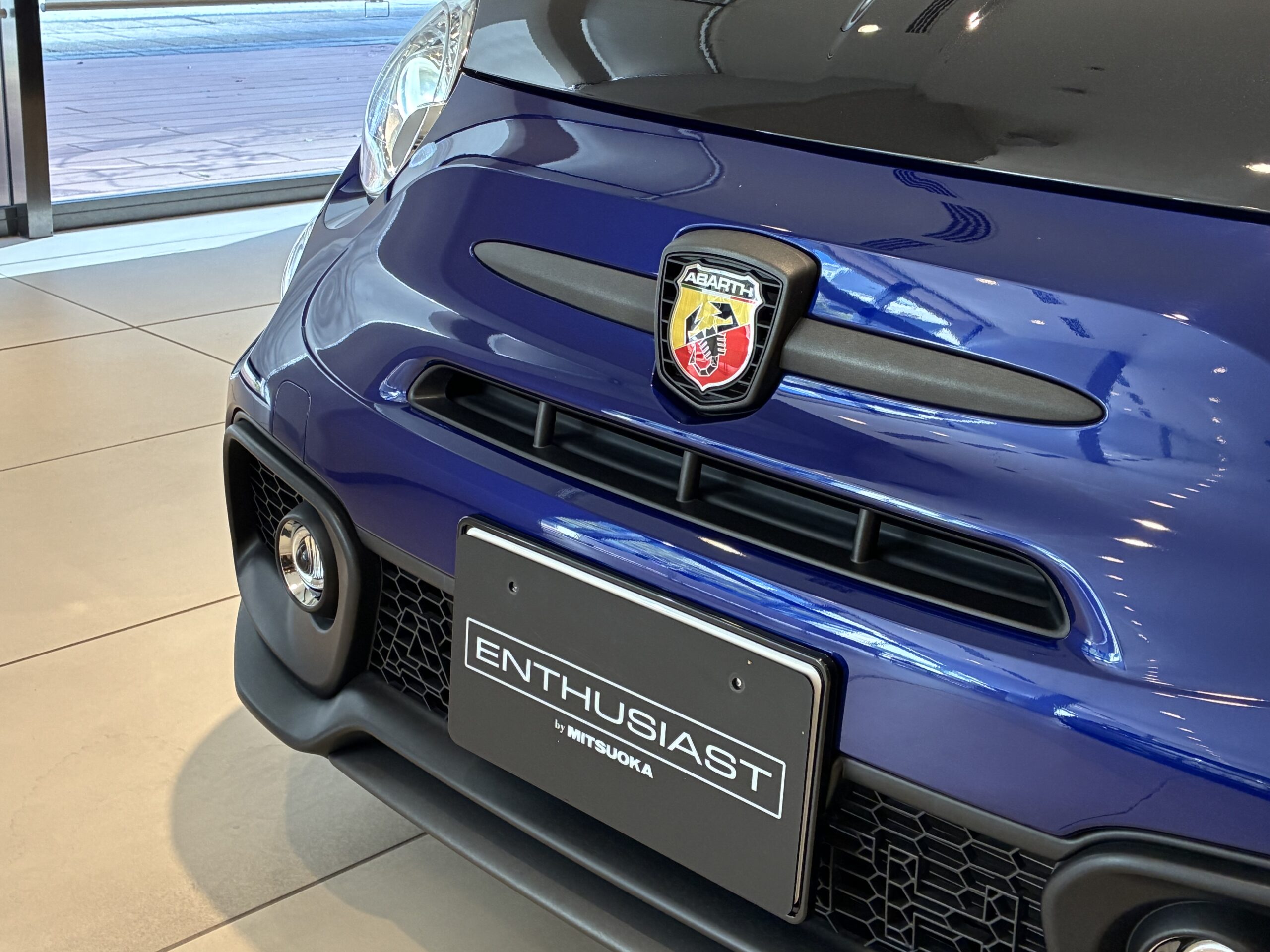 アバルト595モンスターエナジー ヤマハ