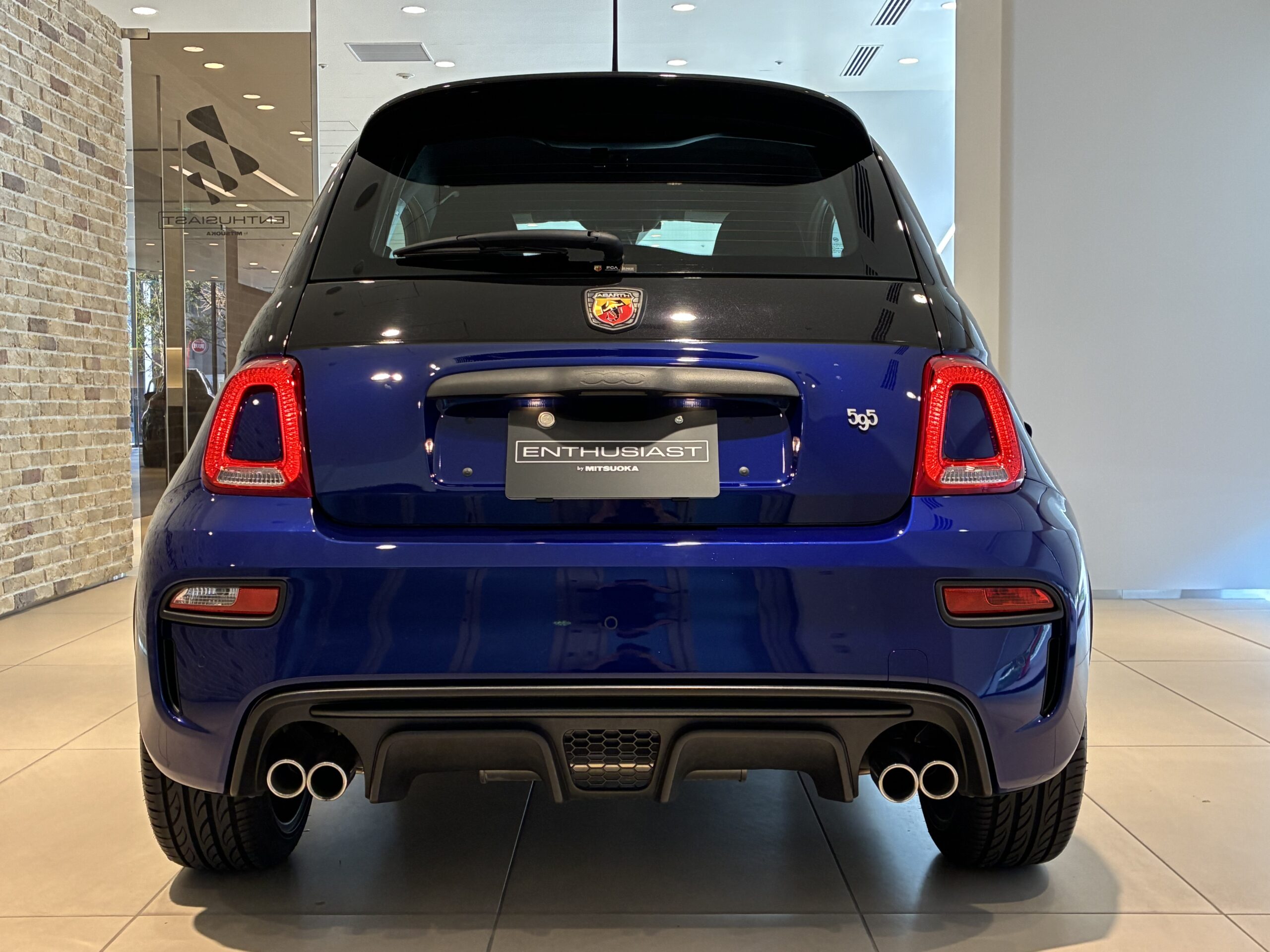 アバルト595モンスターエナジー ヤマハ