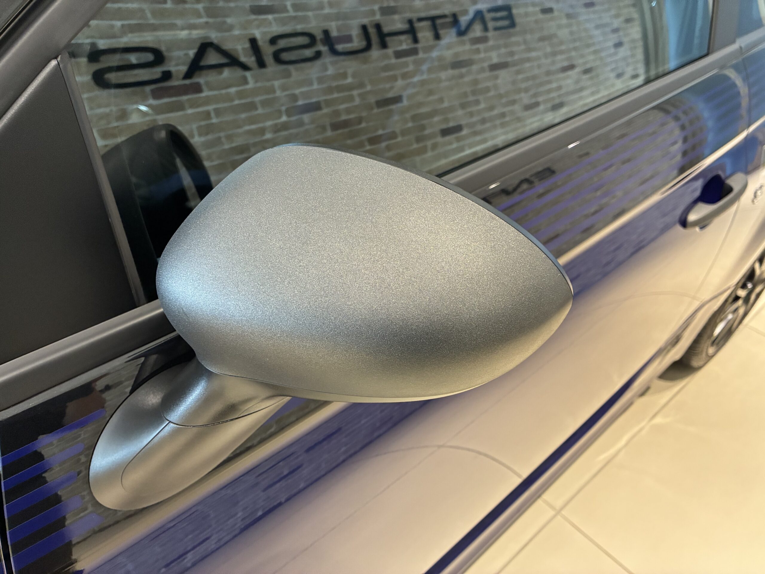 アバルト595モンスターエナジー ヤマハ