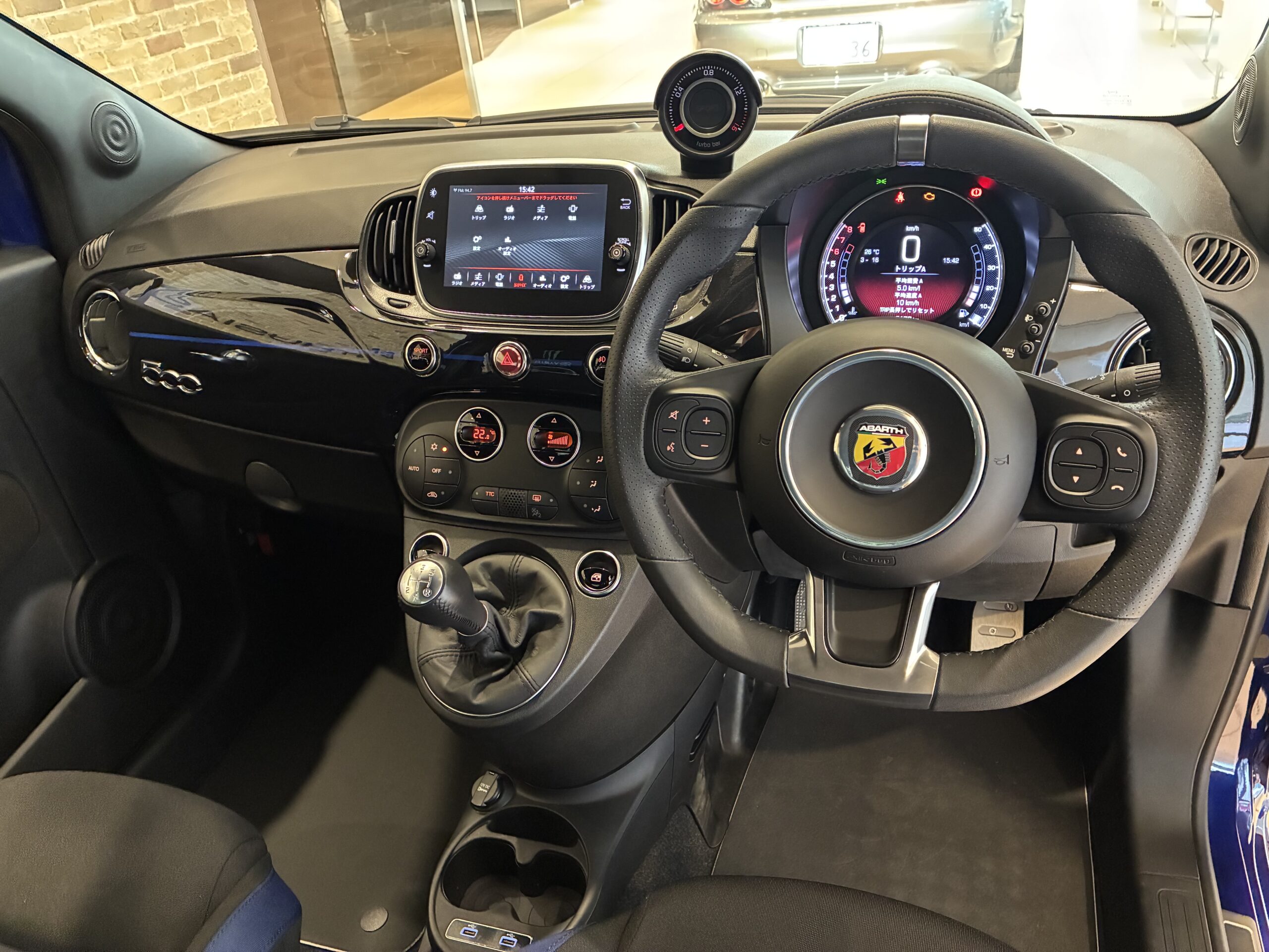 アバルト595モンスターエナジー ヤマハ