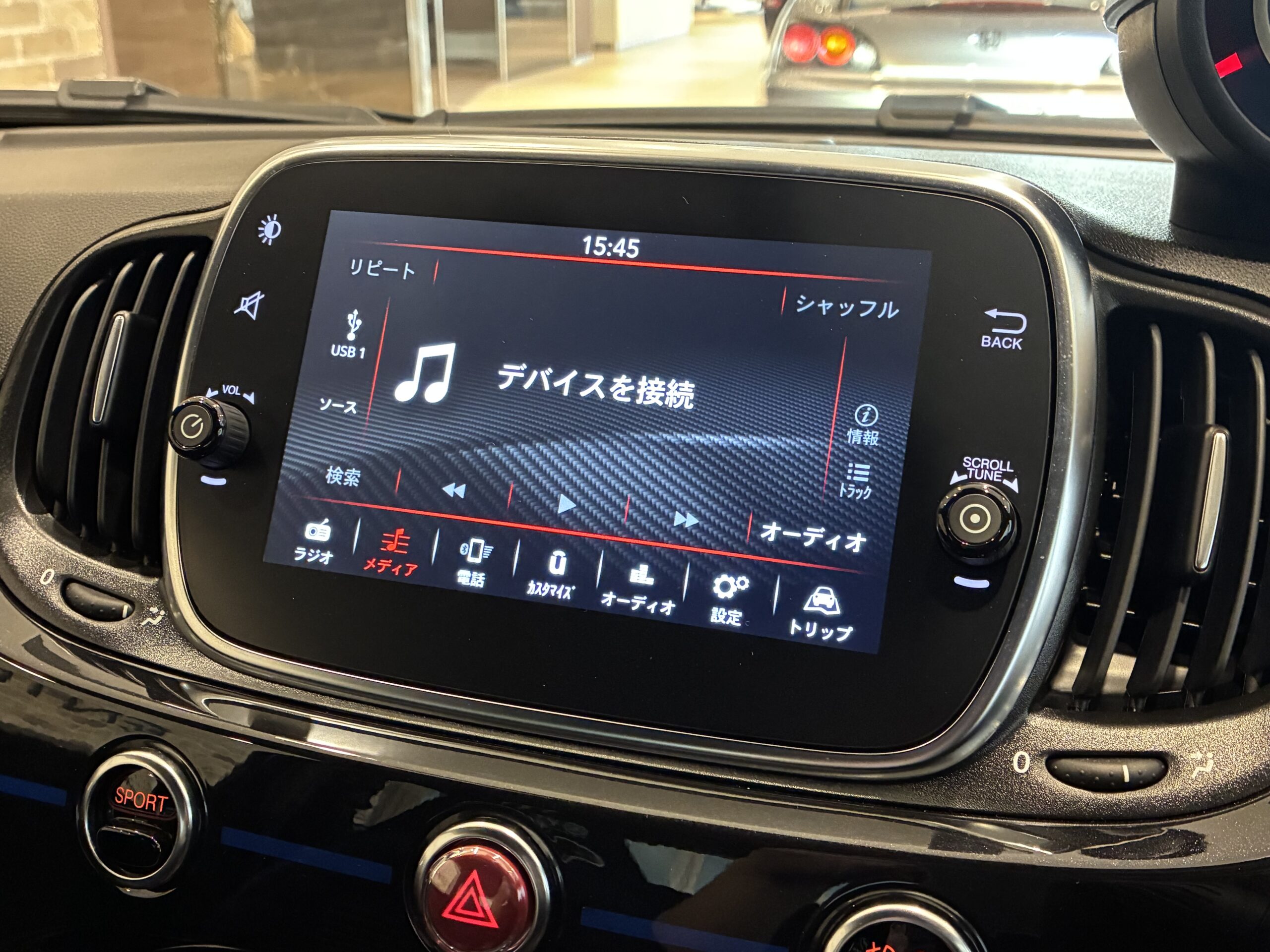 アバルト595モンスターエナジー ヤマハ