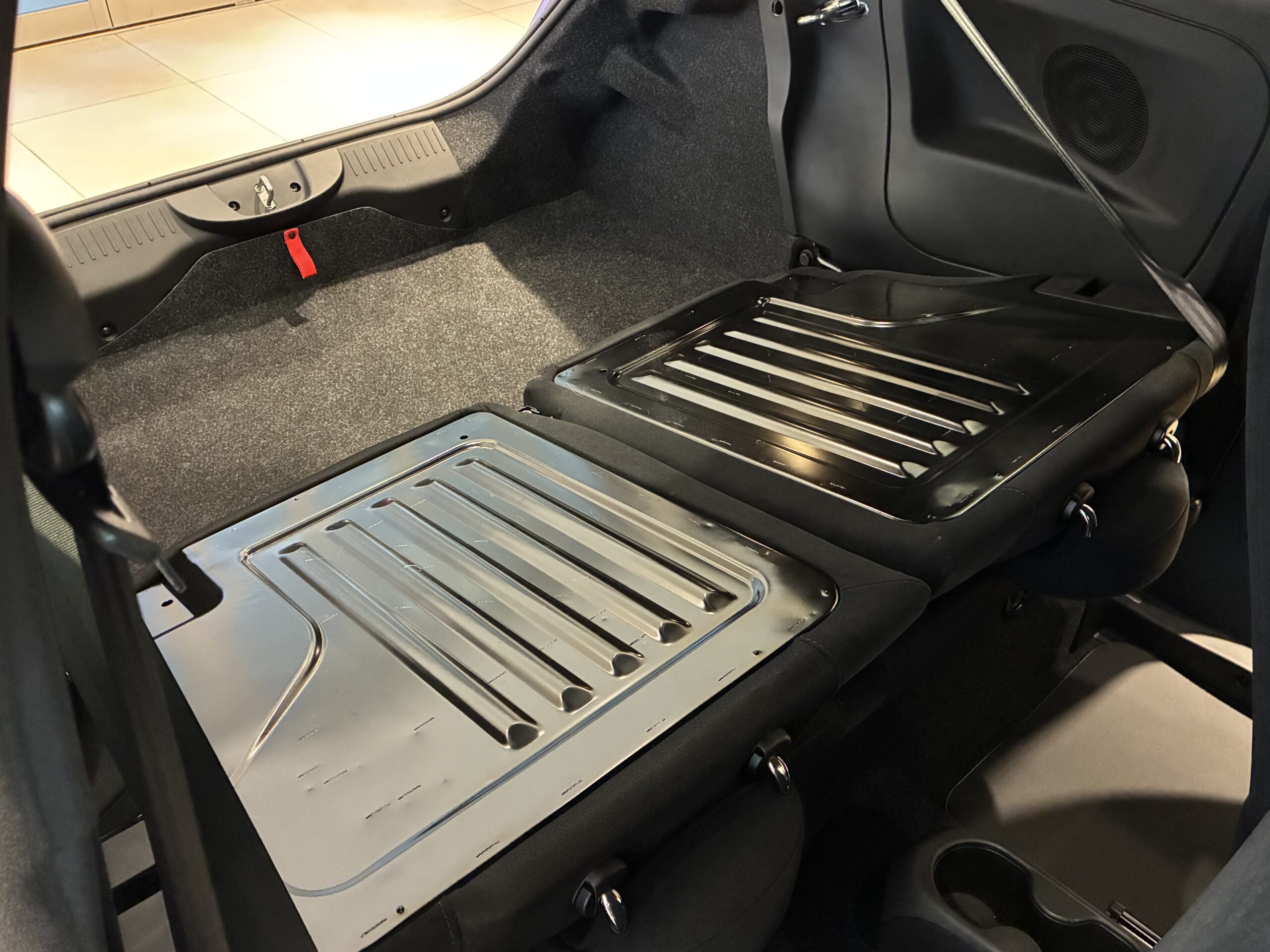 アバルト595モンスターエナジー ヤマハ