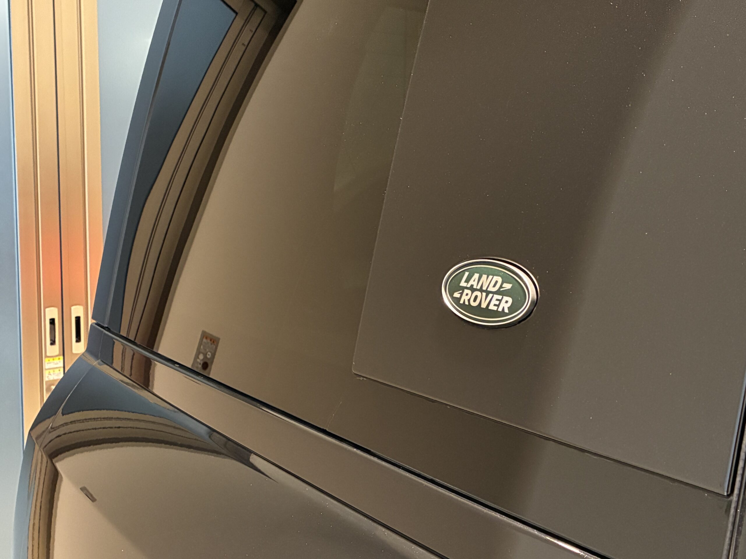 ランドローバーディフェンダー 110 S 3.0L D300 4WD