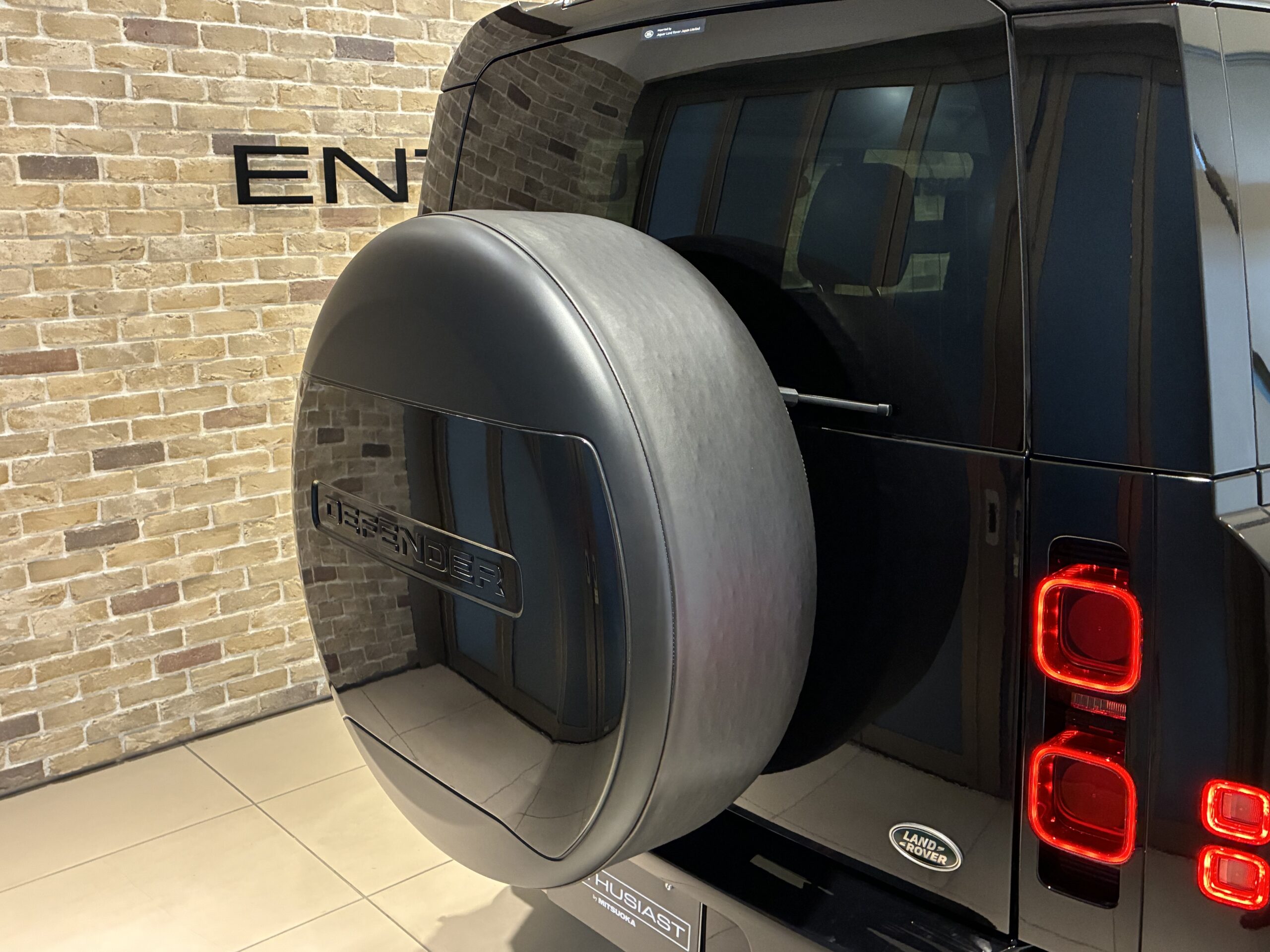 ランドローバーディフェンダー 110 S 3.0L D300 4WD