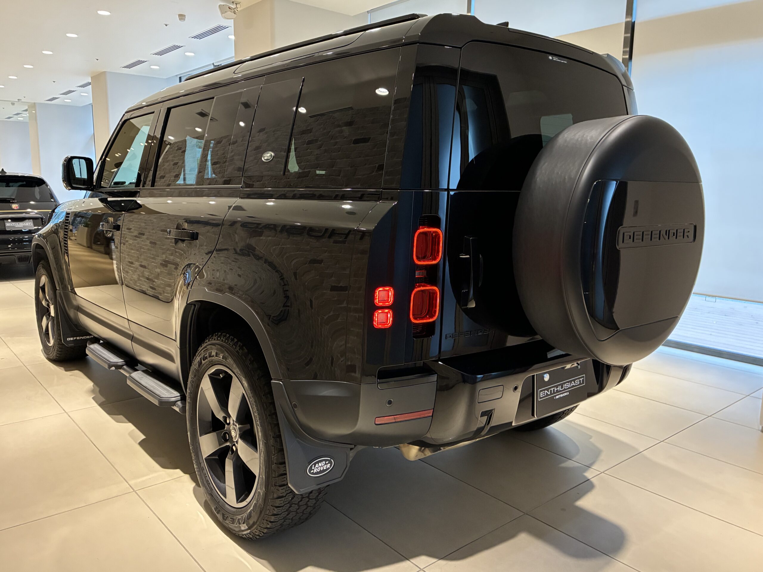 ランドローバーディフェンダー 110 S 3.0L D300 4WD