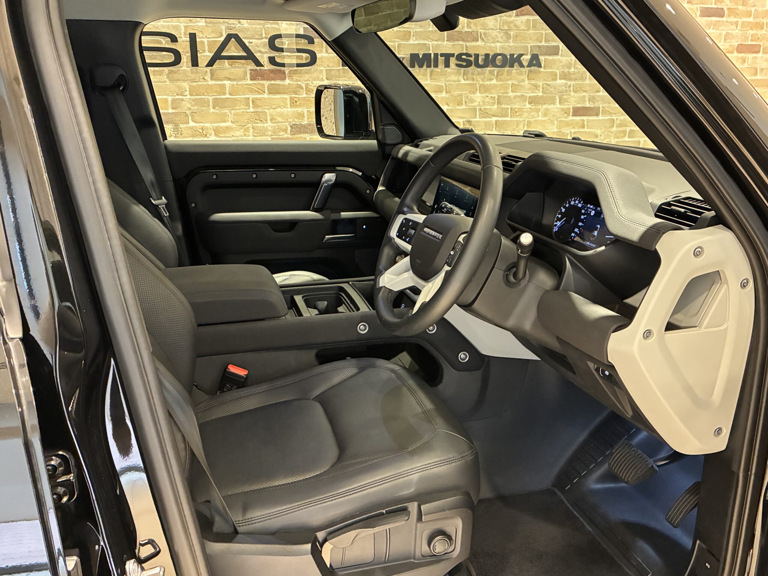 ランドローバーディフェンダー 110 S 3.0L D300 4WD