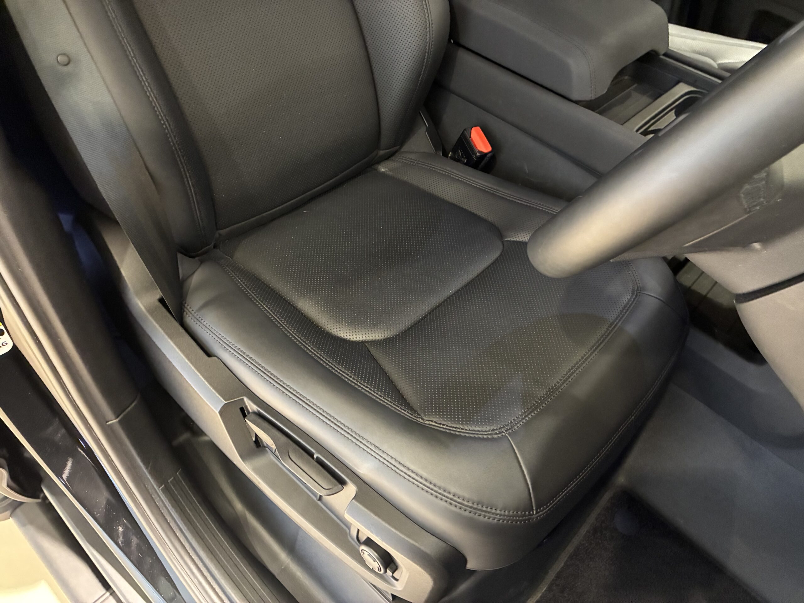 ランドローバーディフェンダー 110 S 3.0L D300 4WD