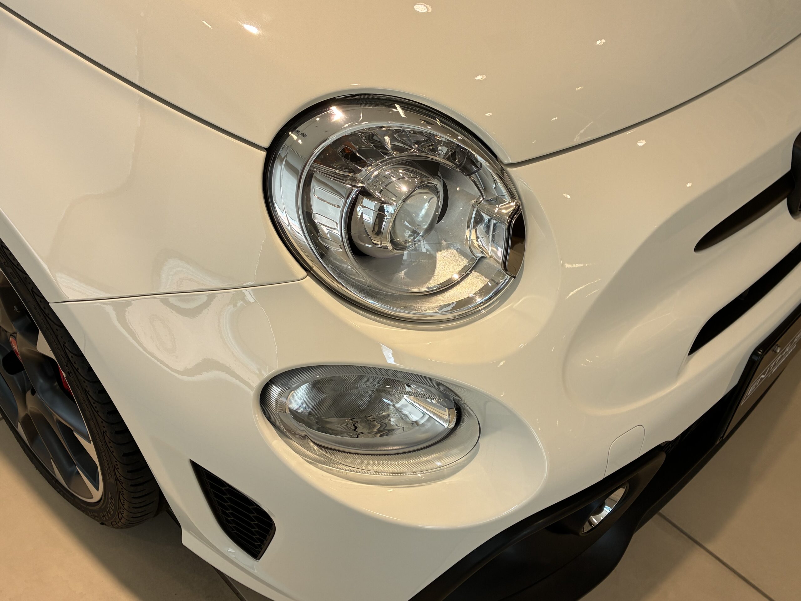 アバルト595　コンペティツィオーネ