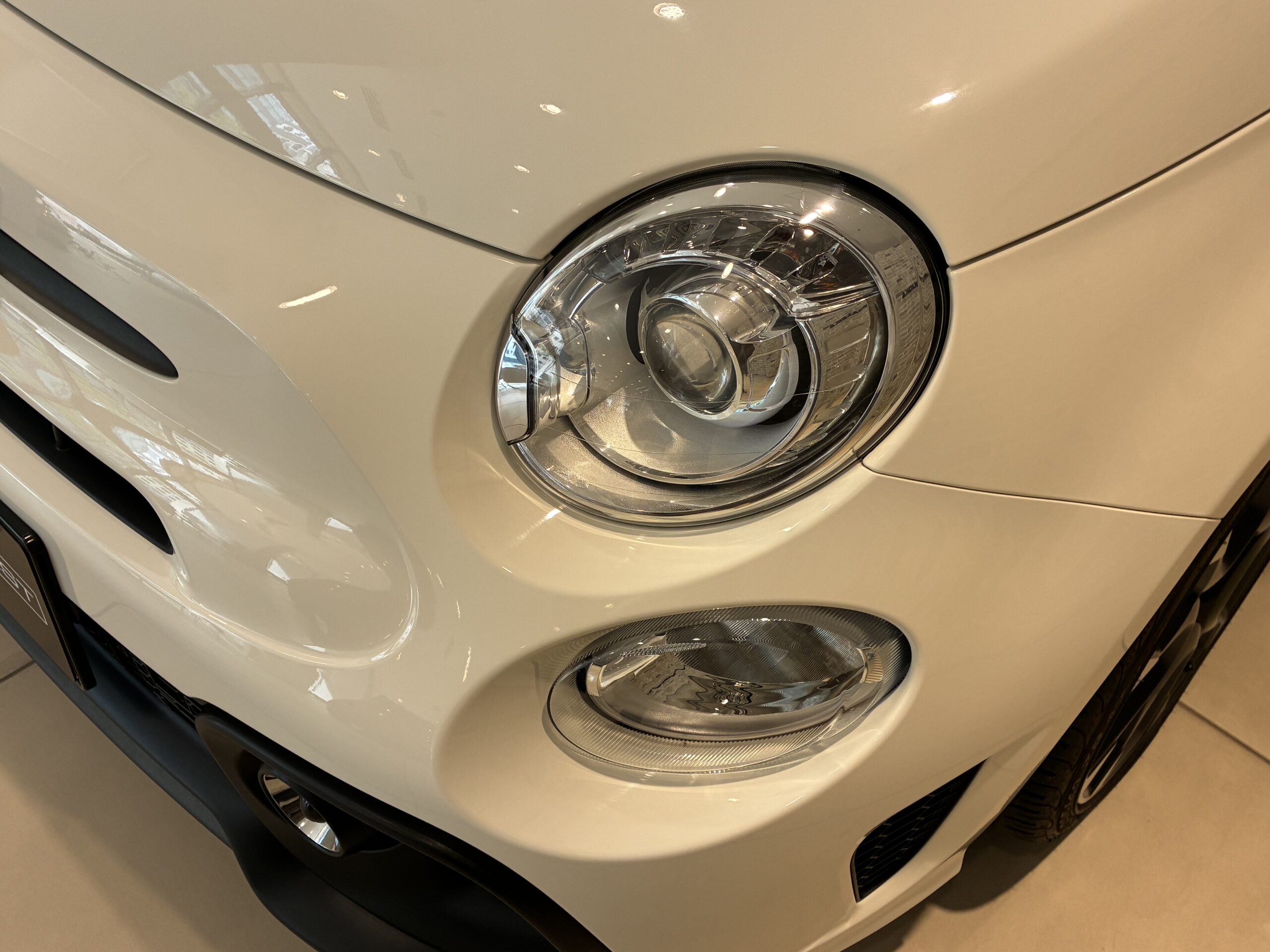 アバルト595　コンペティツィオーネ