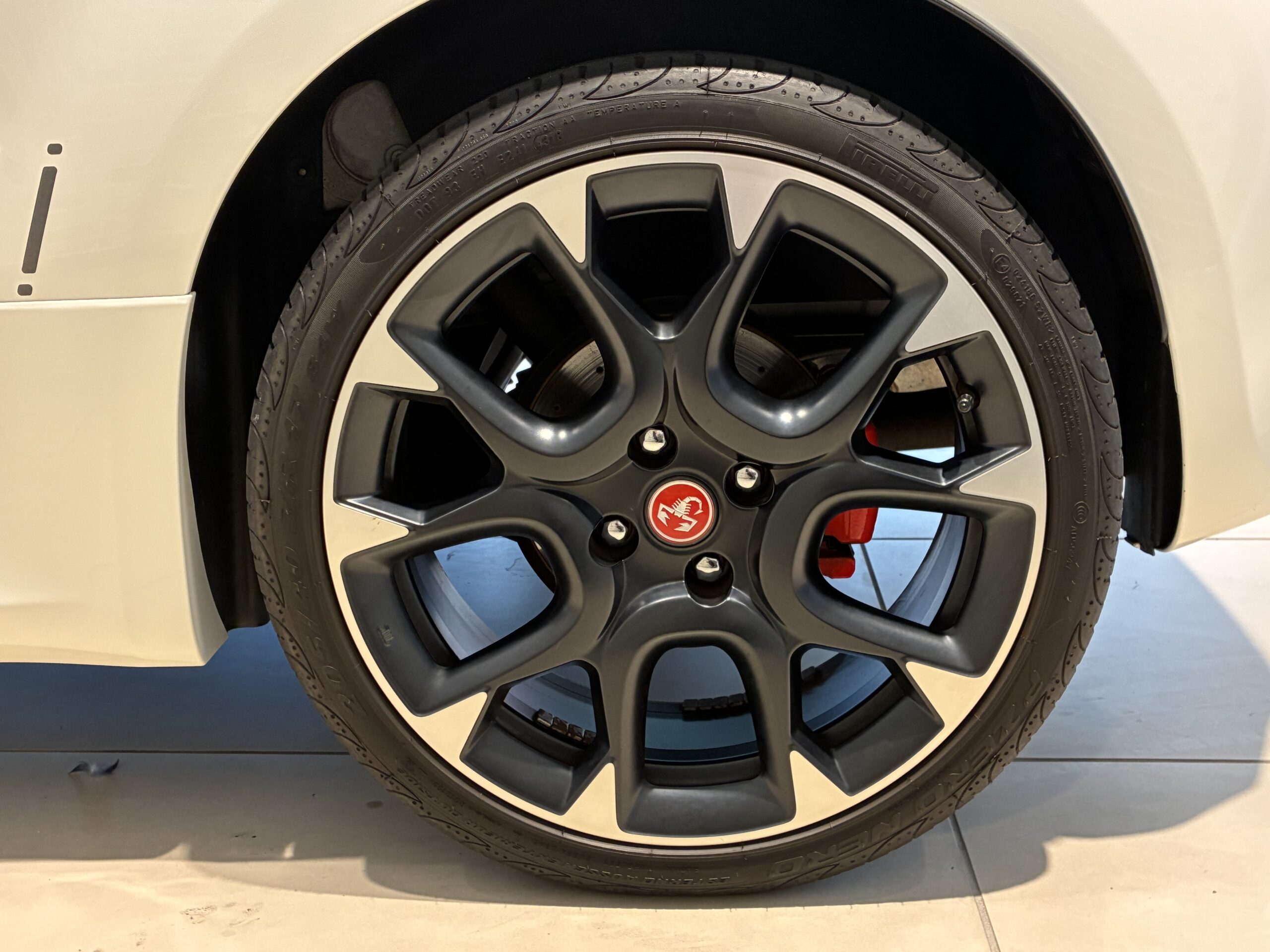 アバルト595　コンペティツィオーネ