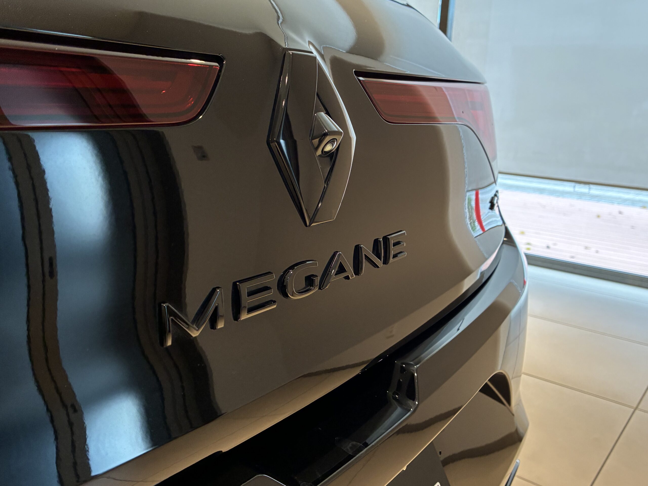 ルノー メガーヌ スポール ウルティム EDC