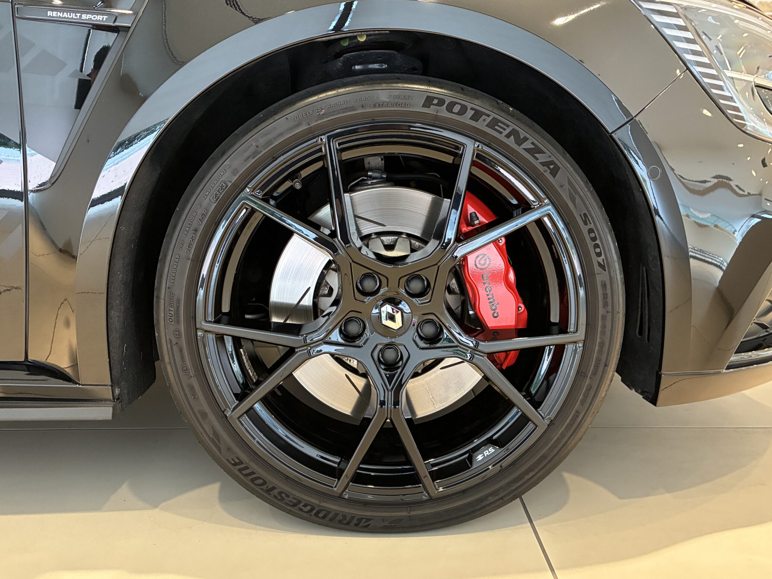 ルノー メガーヌ スポール ウルティム EDC