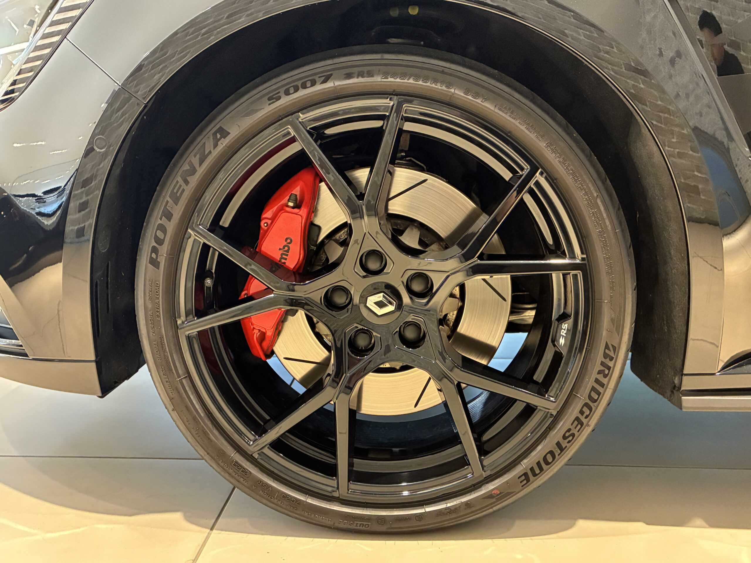 ルノー メガーヌ スポール ウルティム EDC