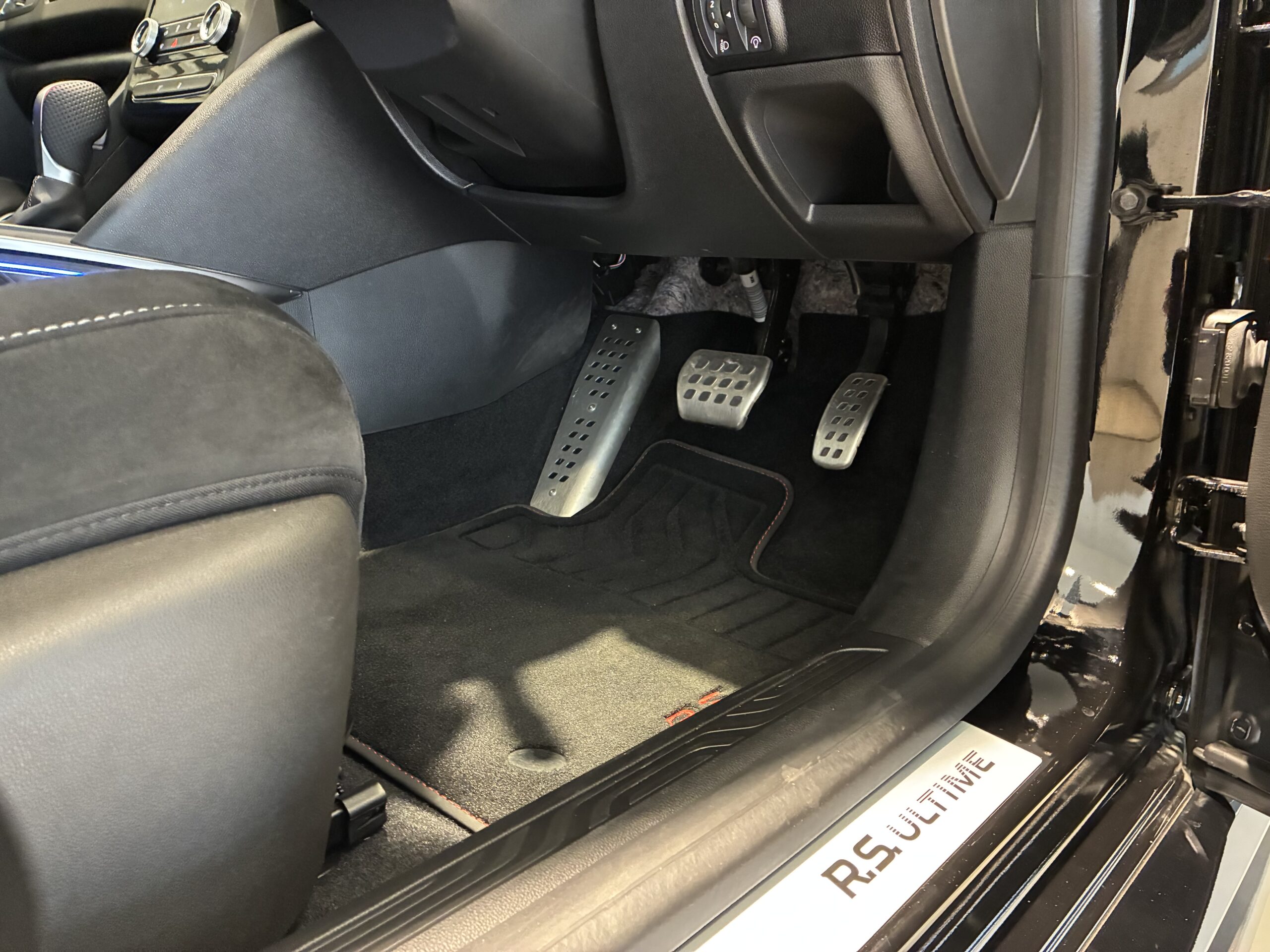 ルノー メガーヌ スポール ウルティム EDC