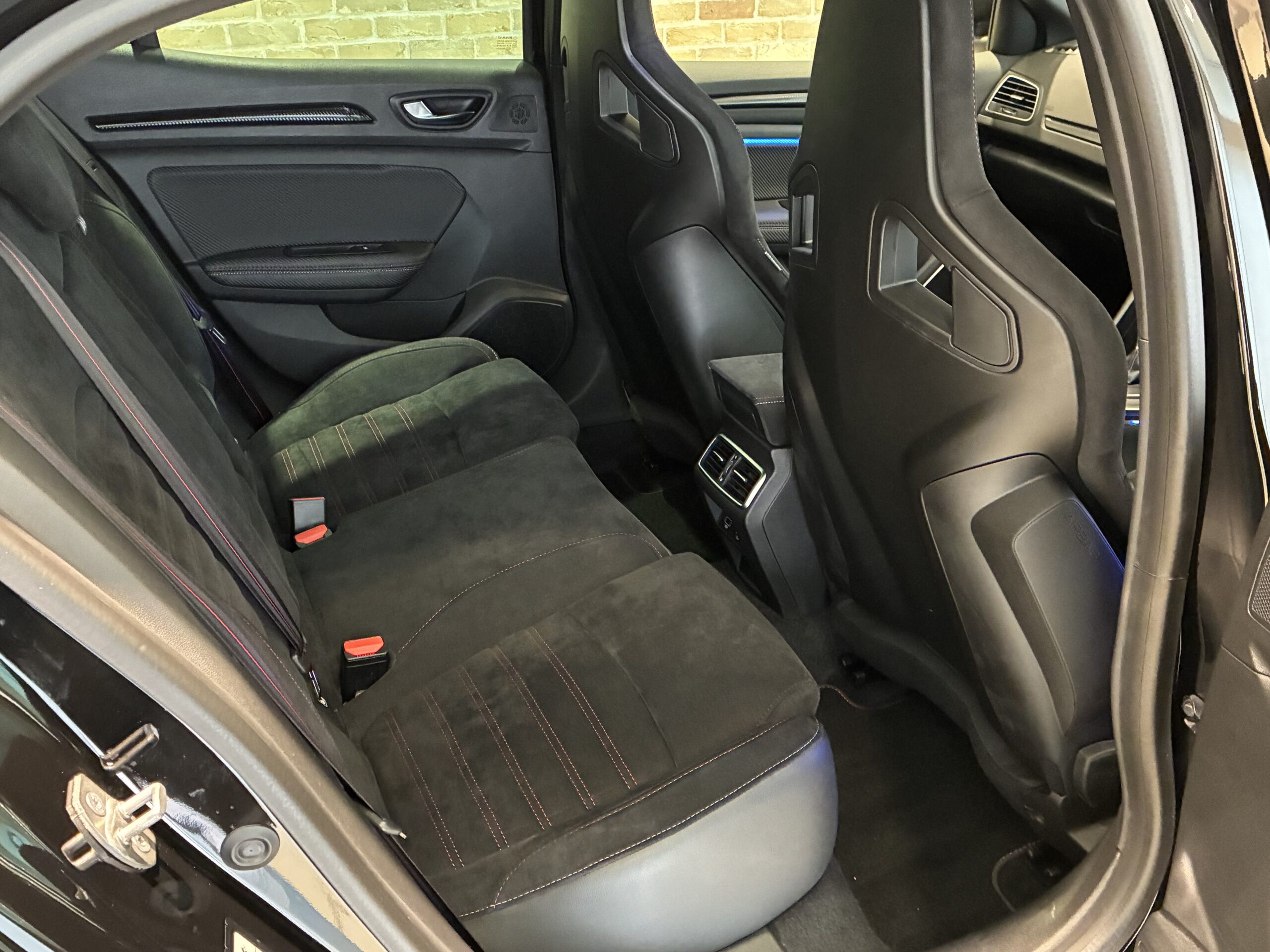 ルノー メガーヌ スポール ウルティム EDC