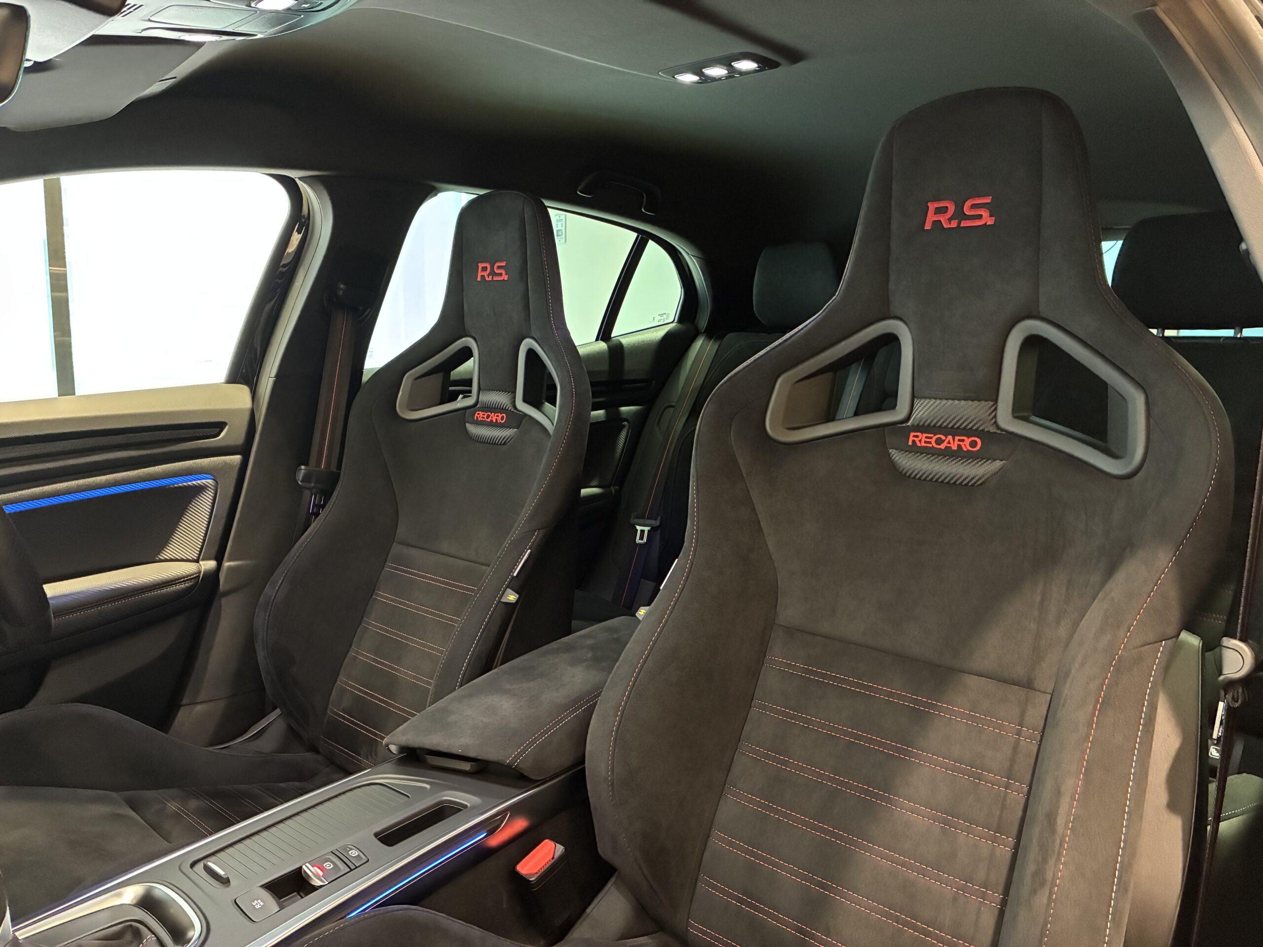 ルノー メガーヌ スポール ウルティム EDC