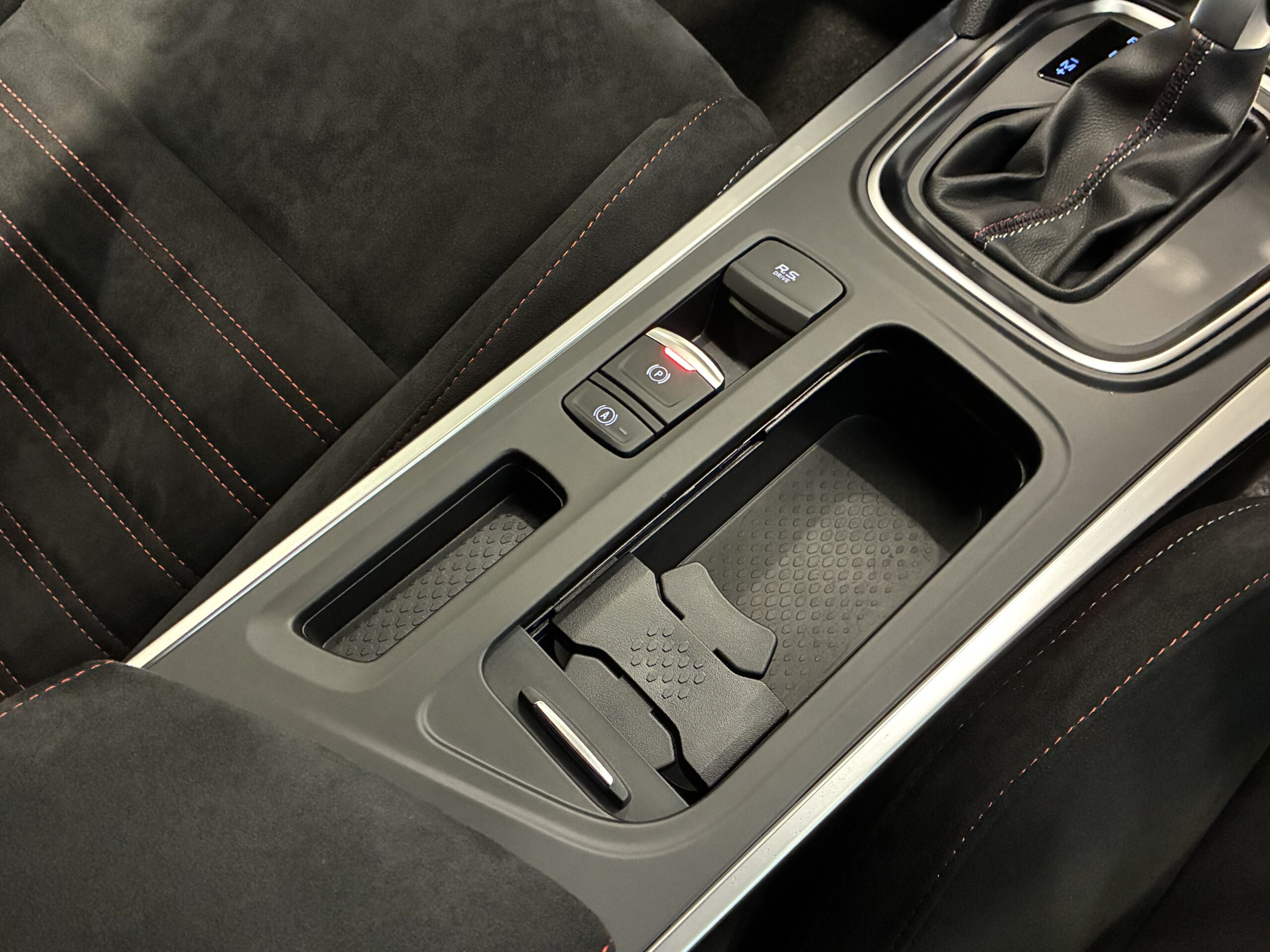 ルノー メガーヌ スポール ウルティム EDC