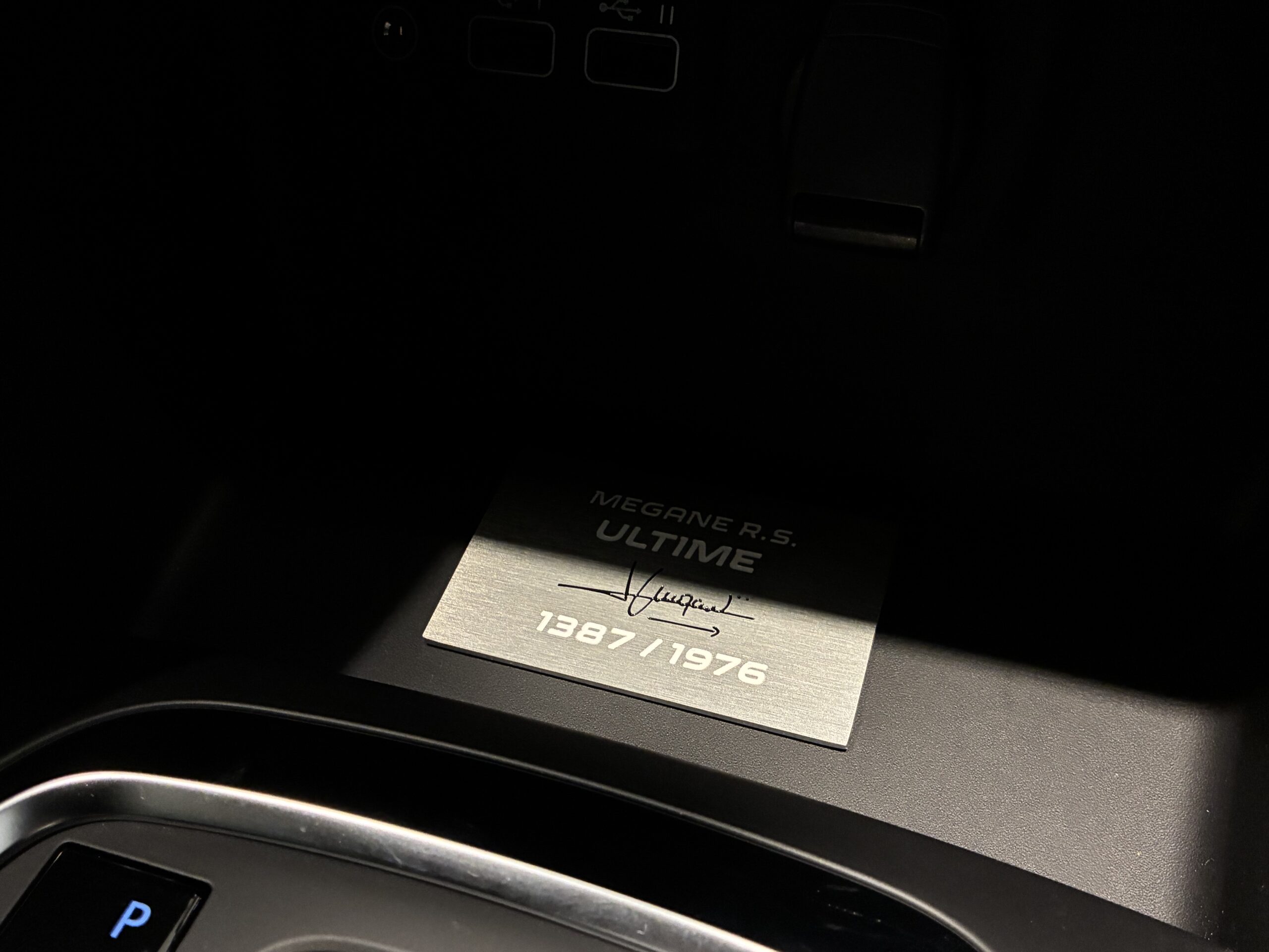 ルノー メガーヌ スポール ウルティム EDC