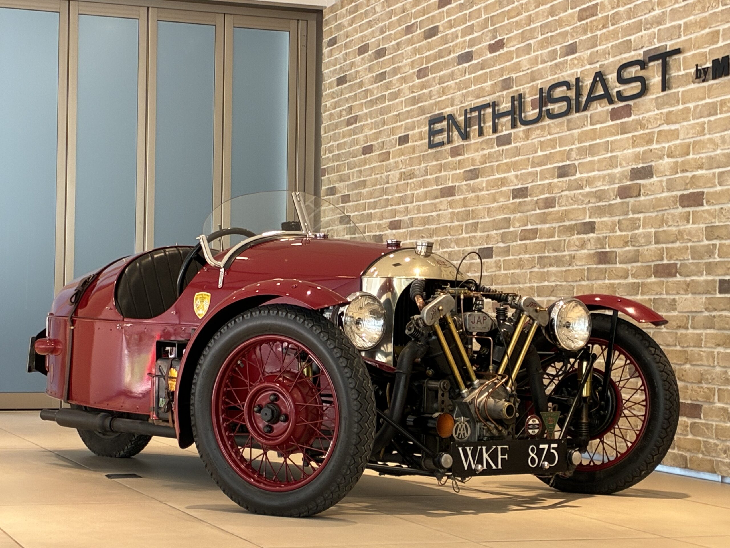 モーガンスリーホイラー　スーパースポーツ