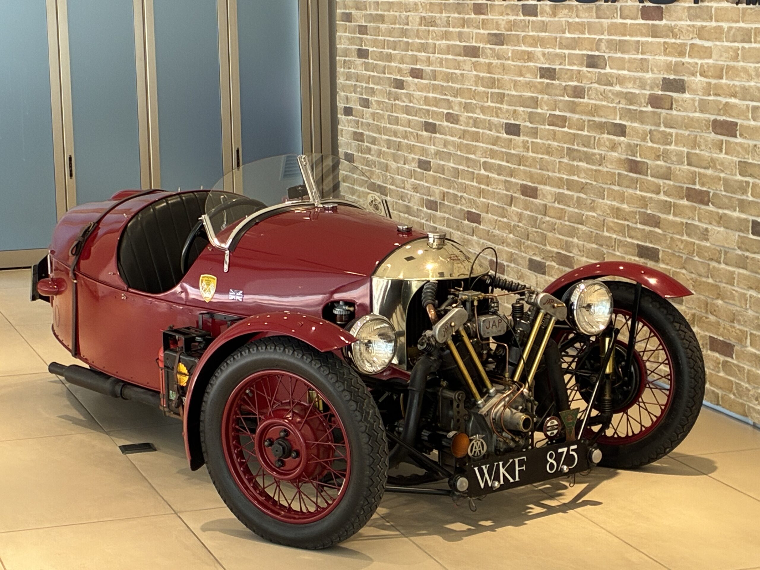 モーガンスリーホイラー　スーパースポーツ