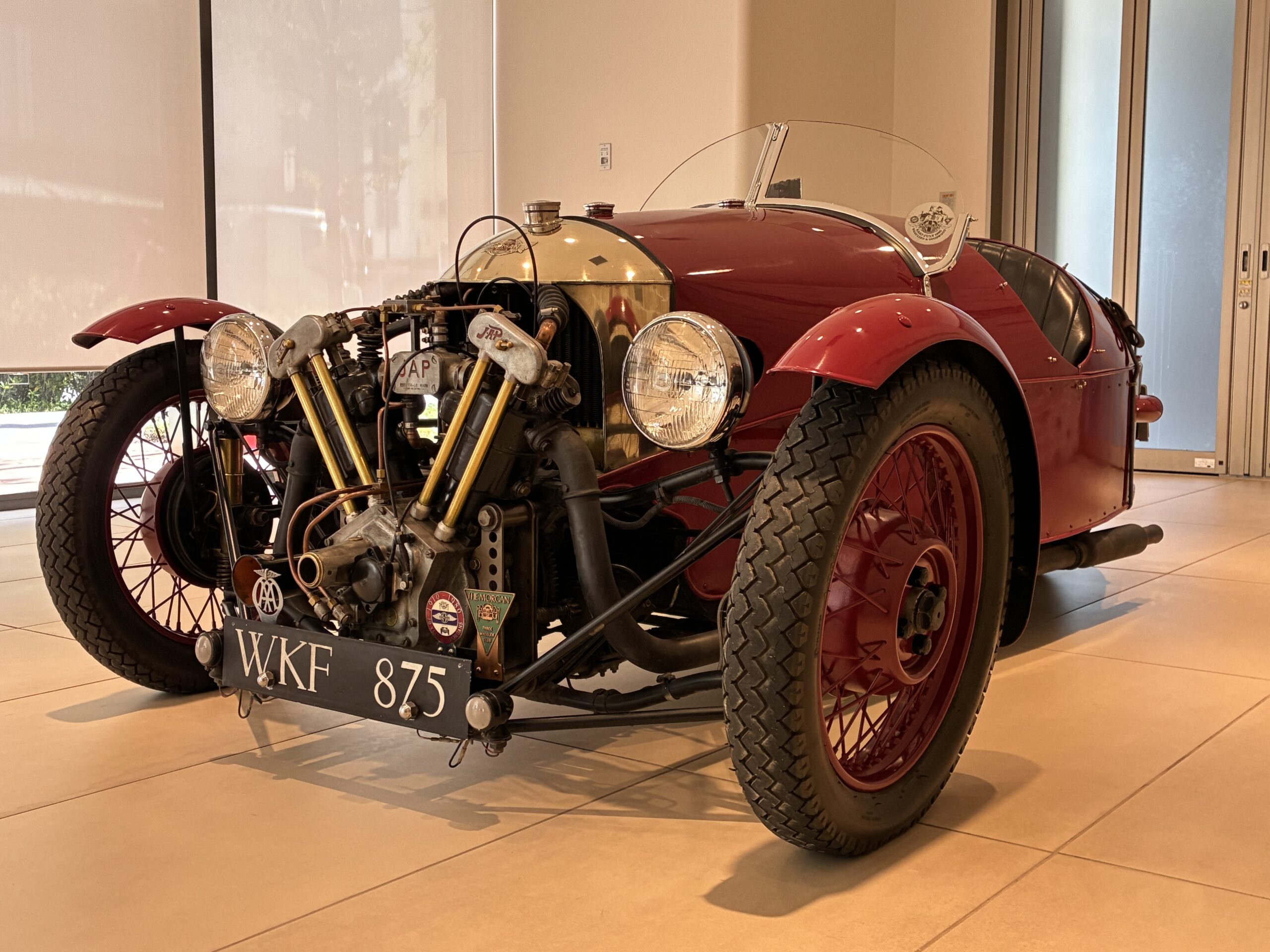 モーガンスリーホイラー　スーパースポーツ