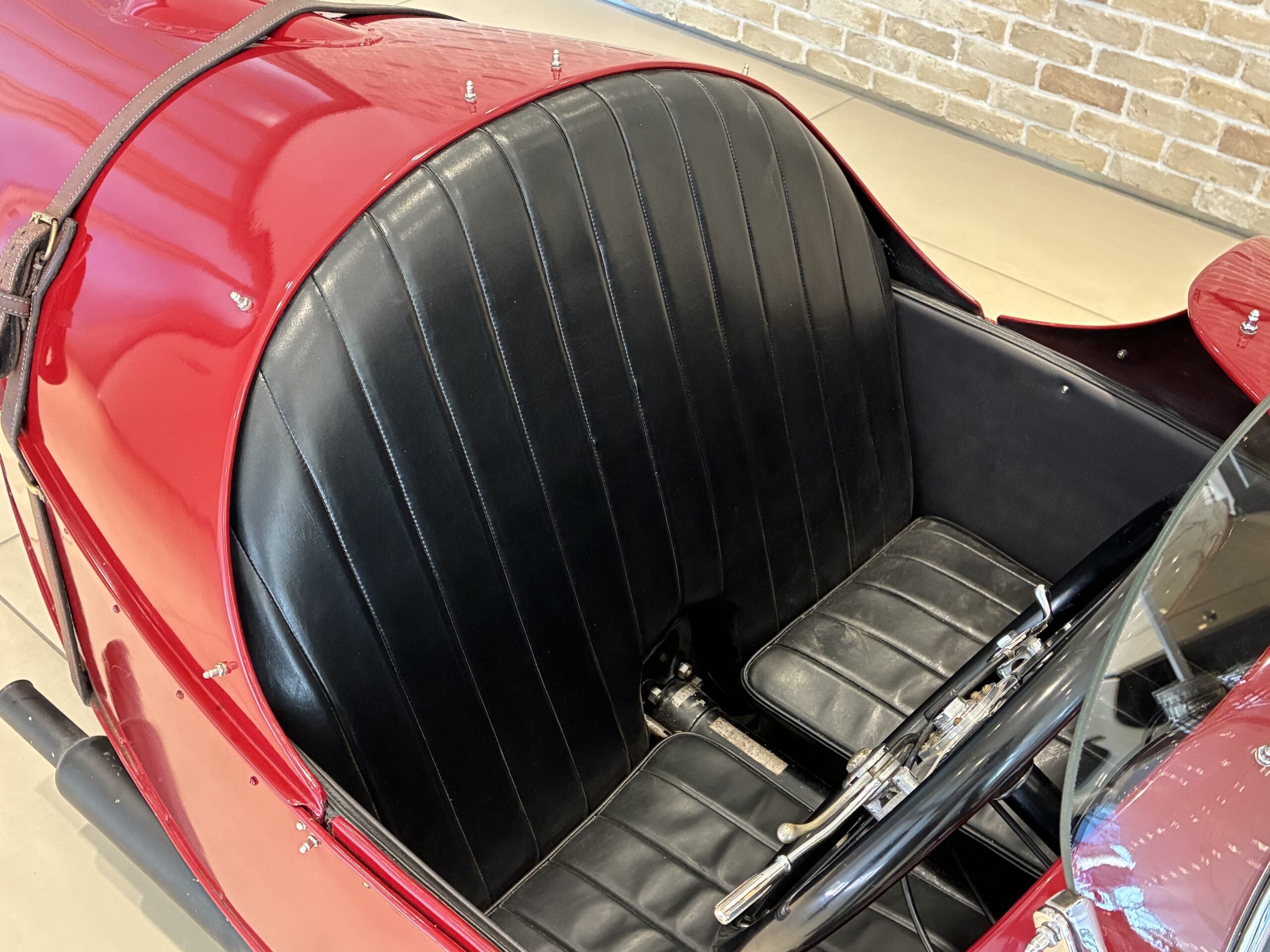 モーガンスリーホイラー　スーパースポーツ