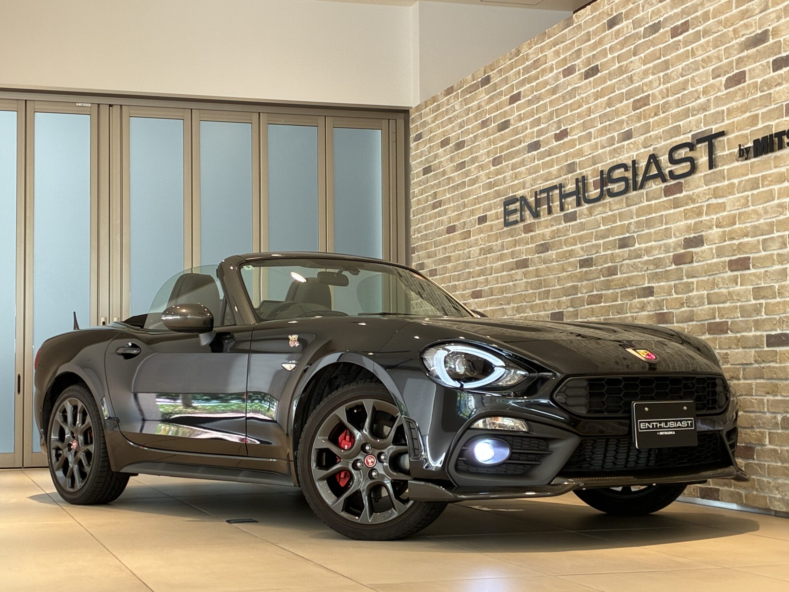 アバルト124スパイダー