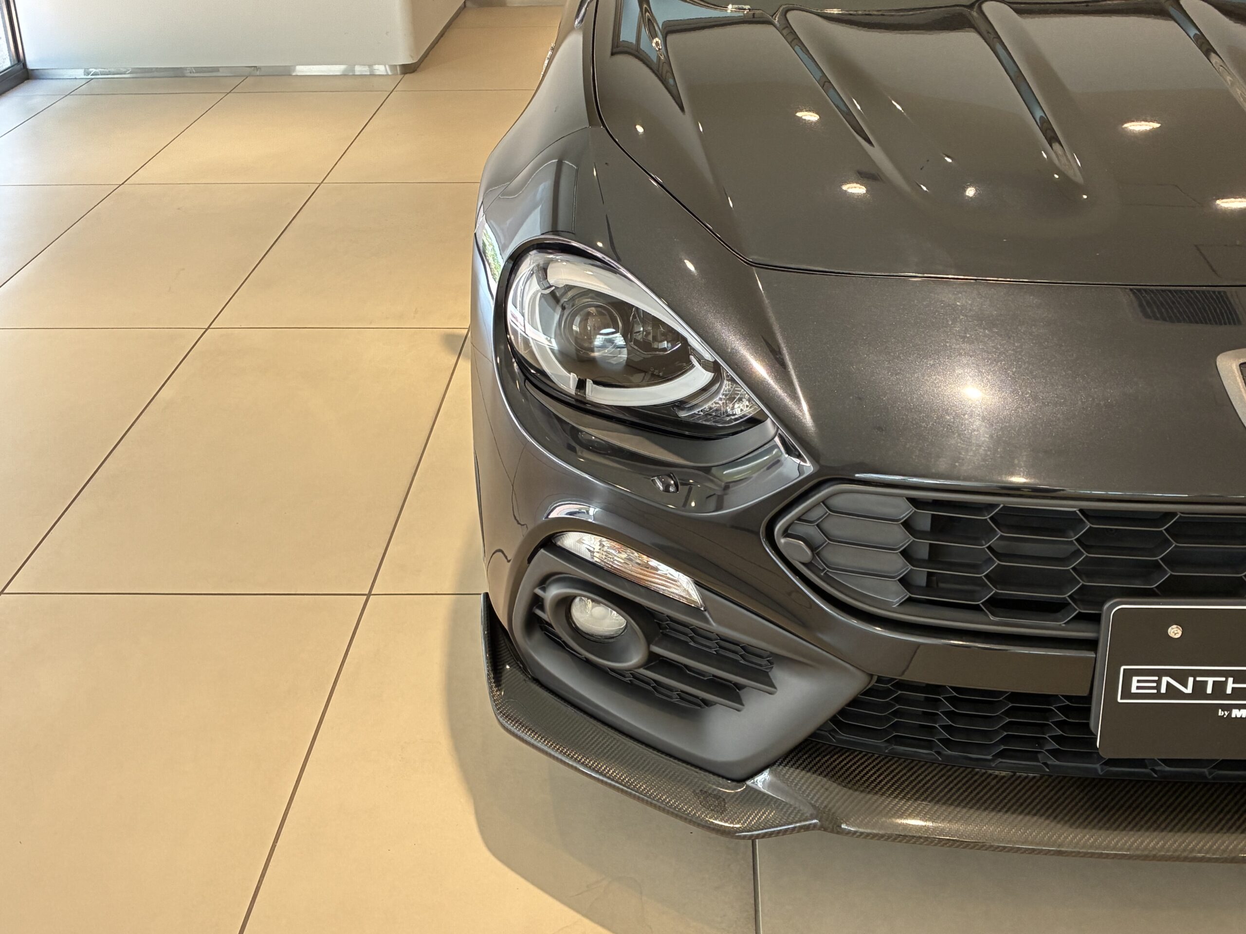 アバルト124スパイダー