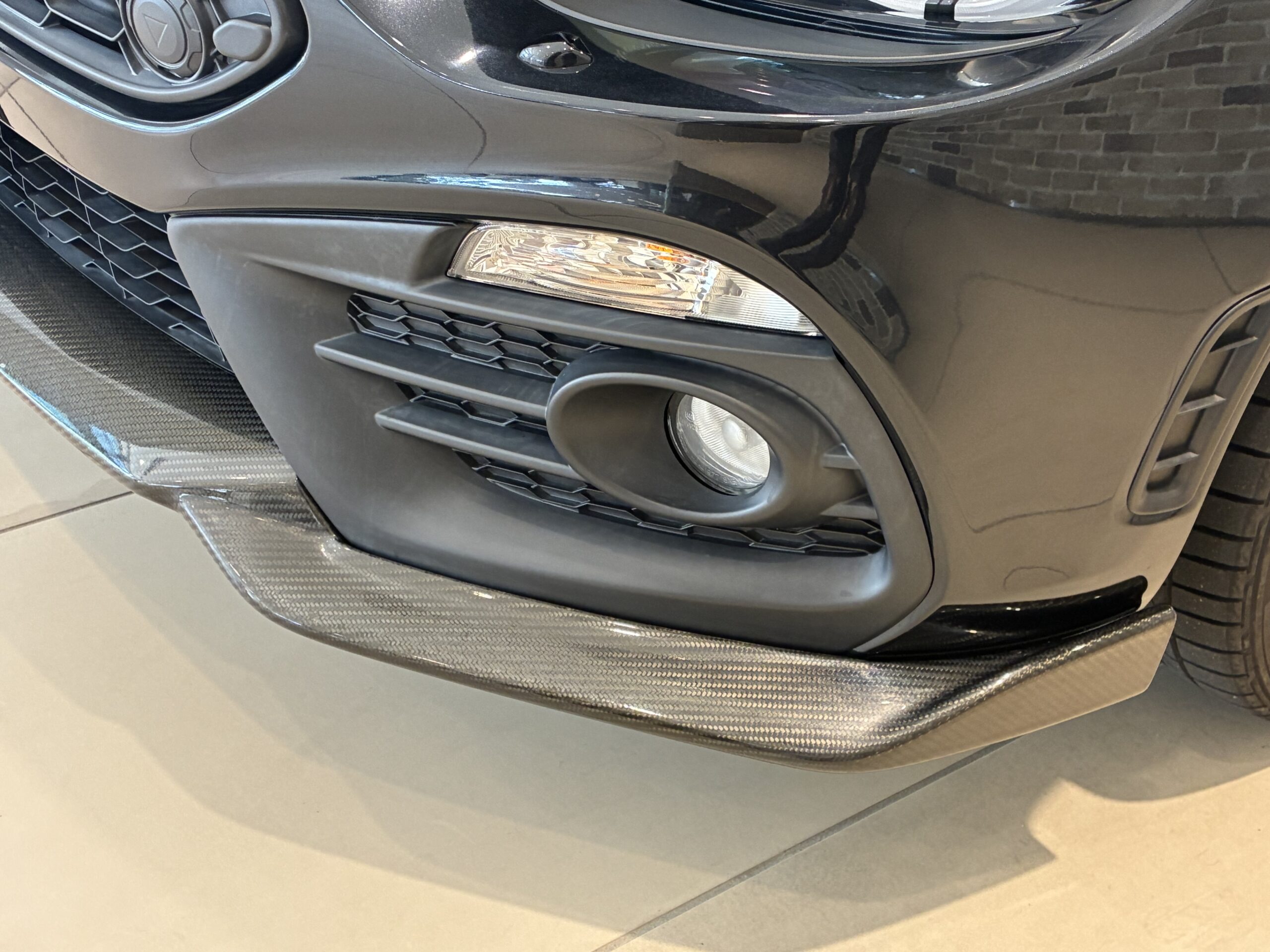 アバルト124スパイダー