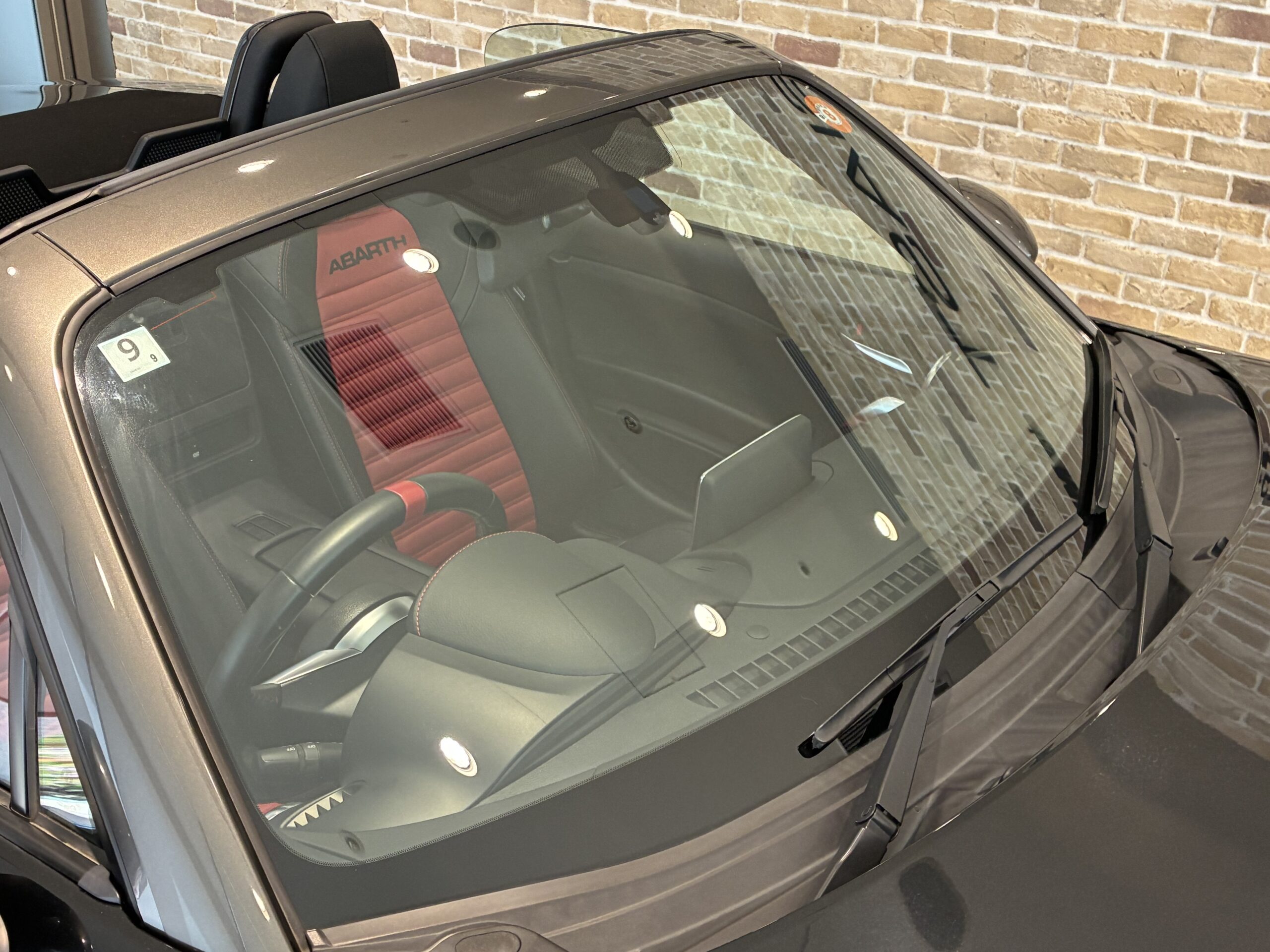 アバルト124スパイダー