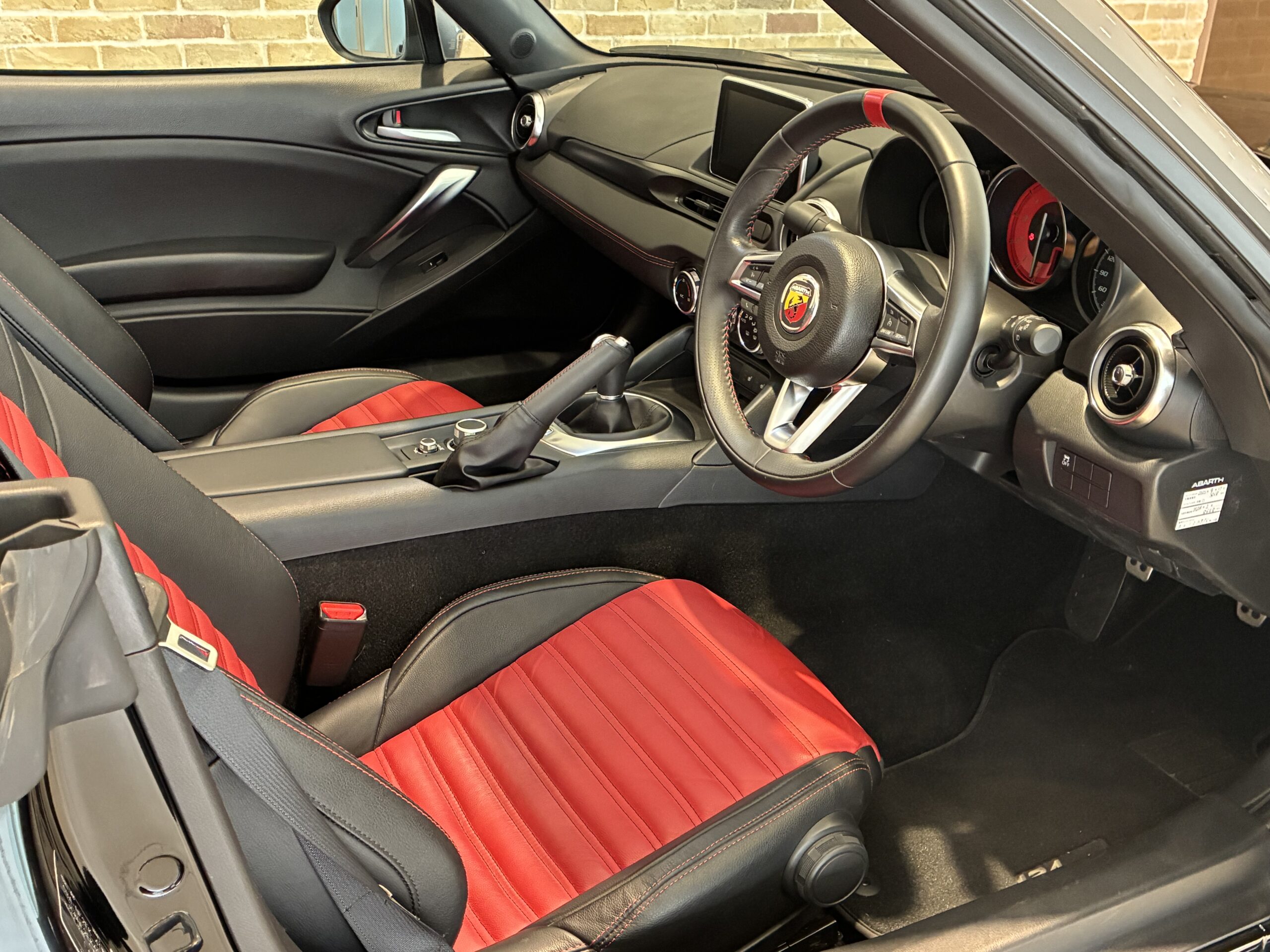 アバルト124スパイダー