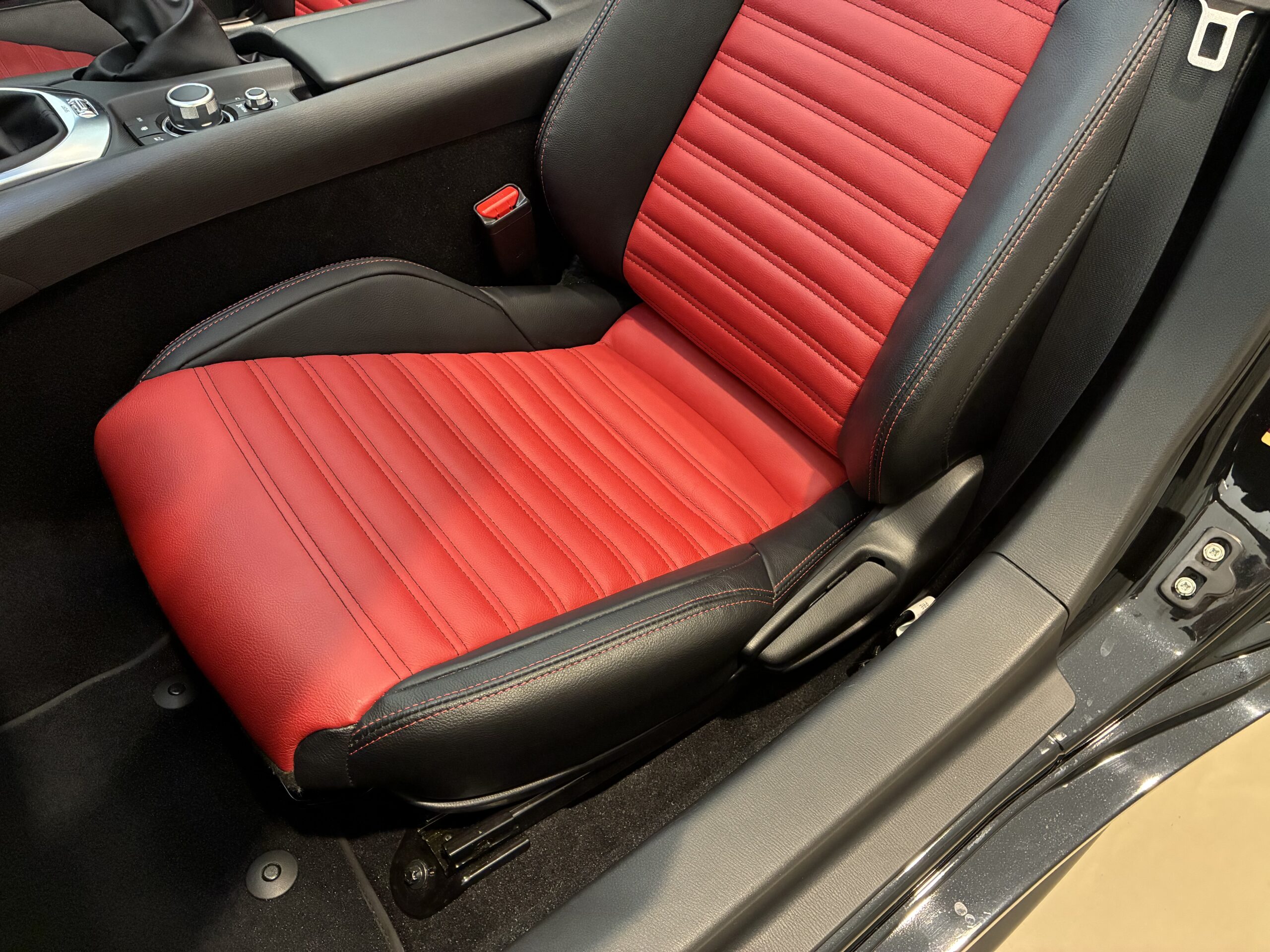 アバルト124スパイダー