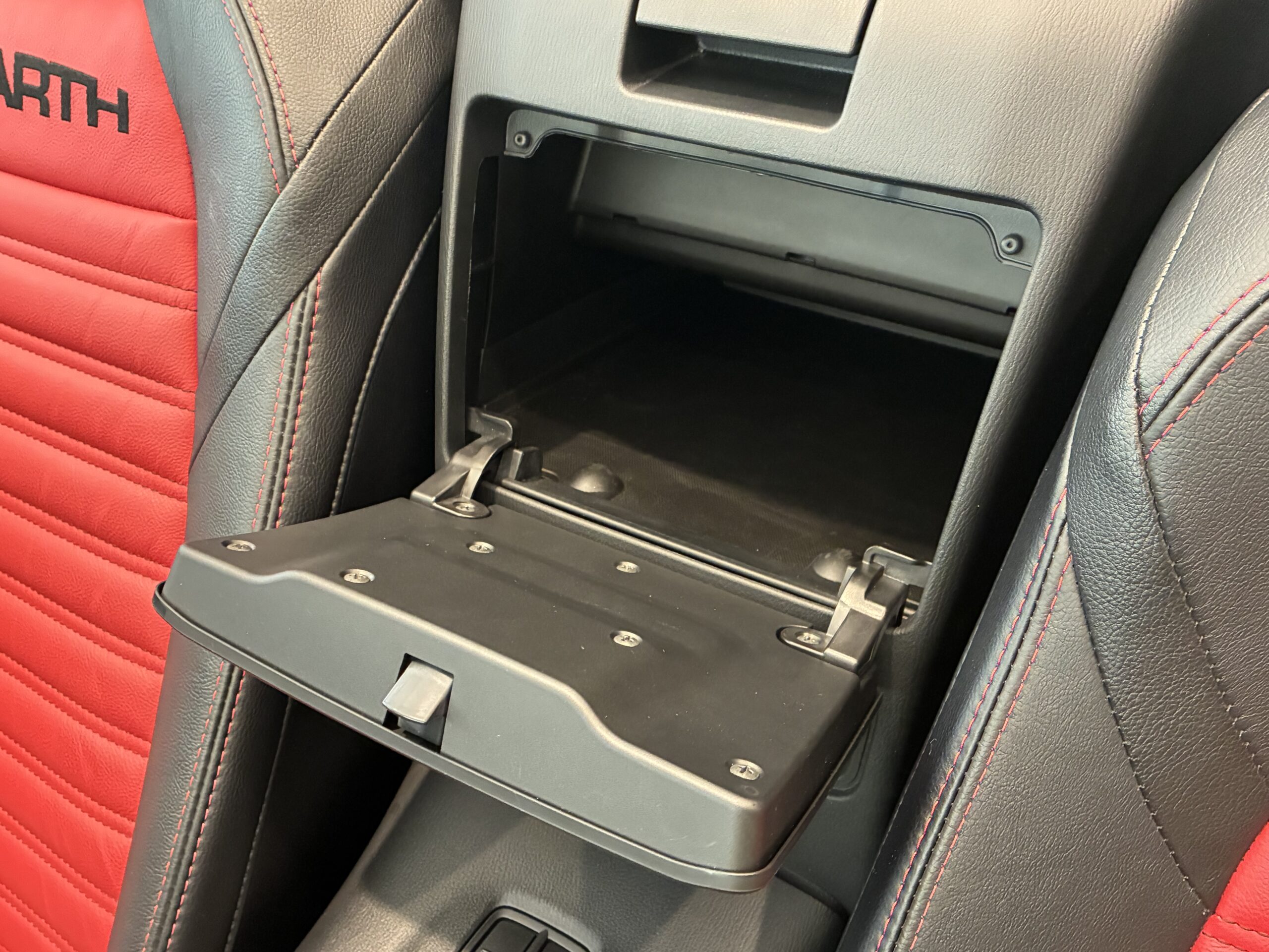 アバルト124スパイダー