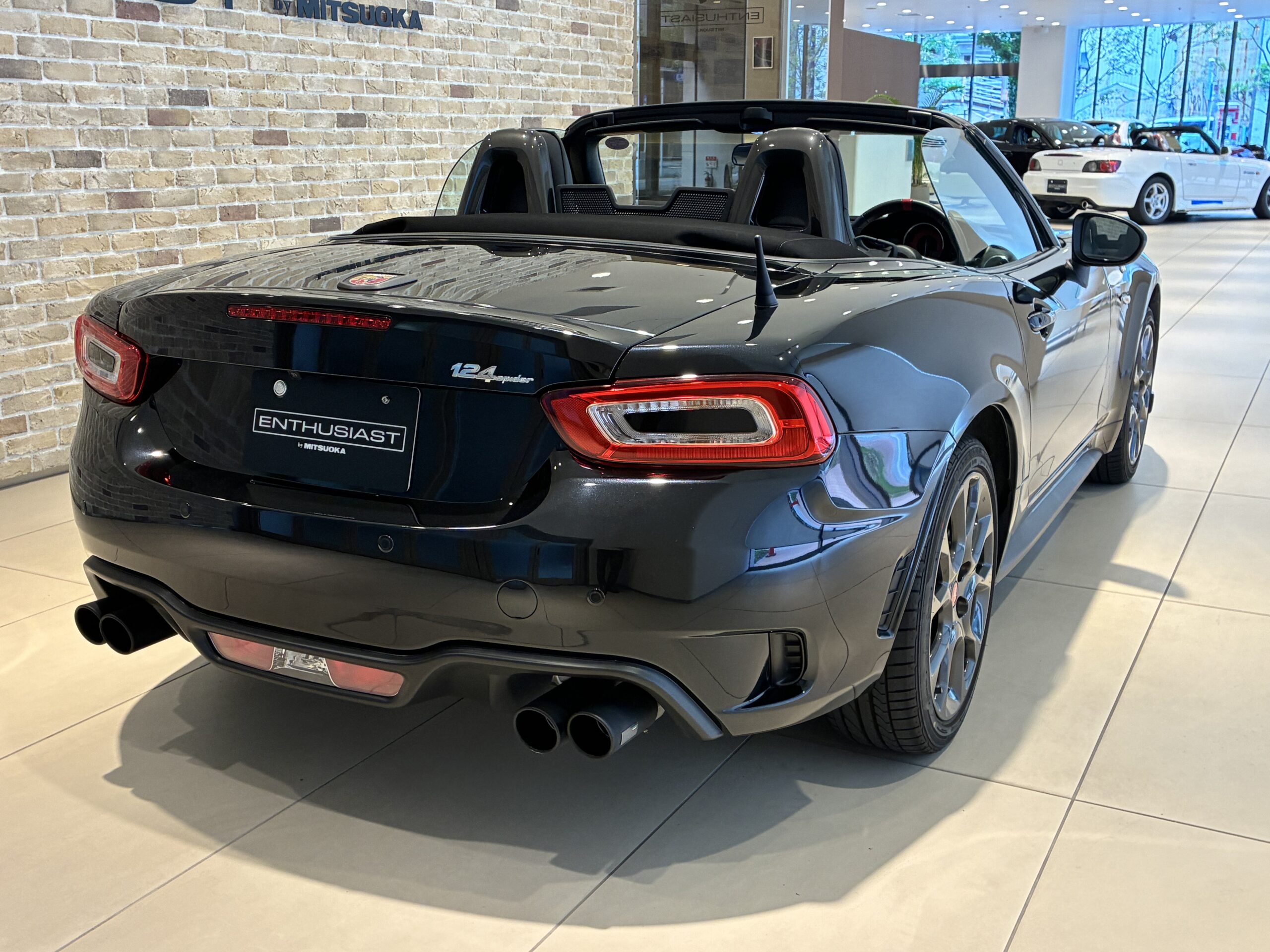 アバルト124スパイダー