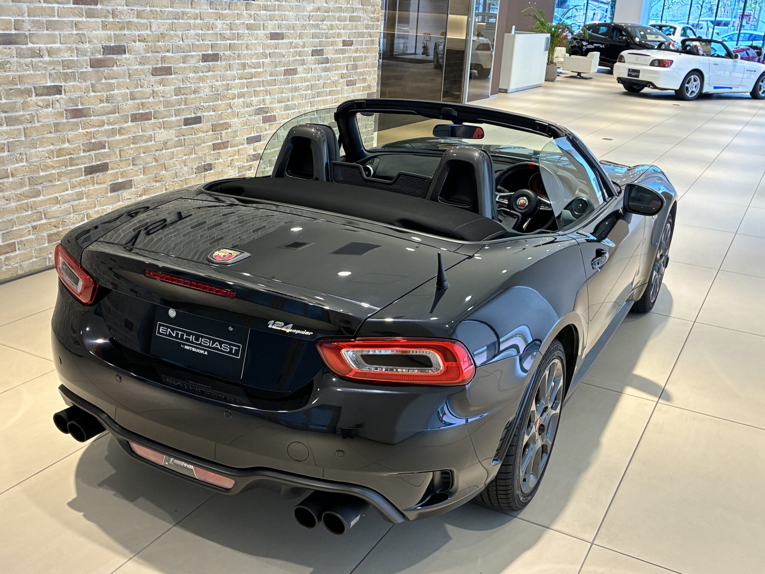 アバルト124スパイダー