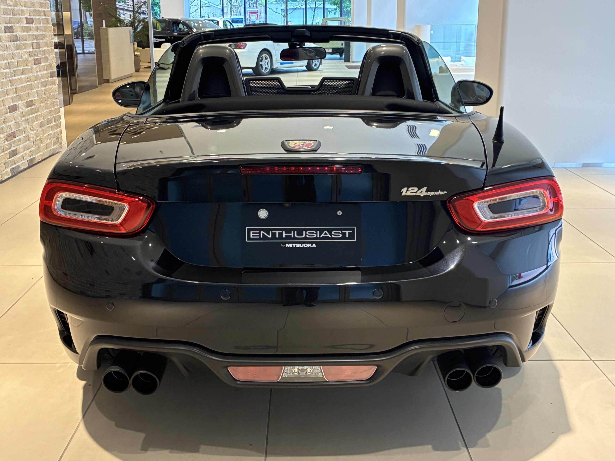 アバルト124スパイダー