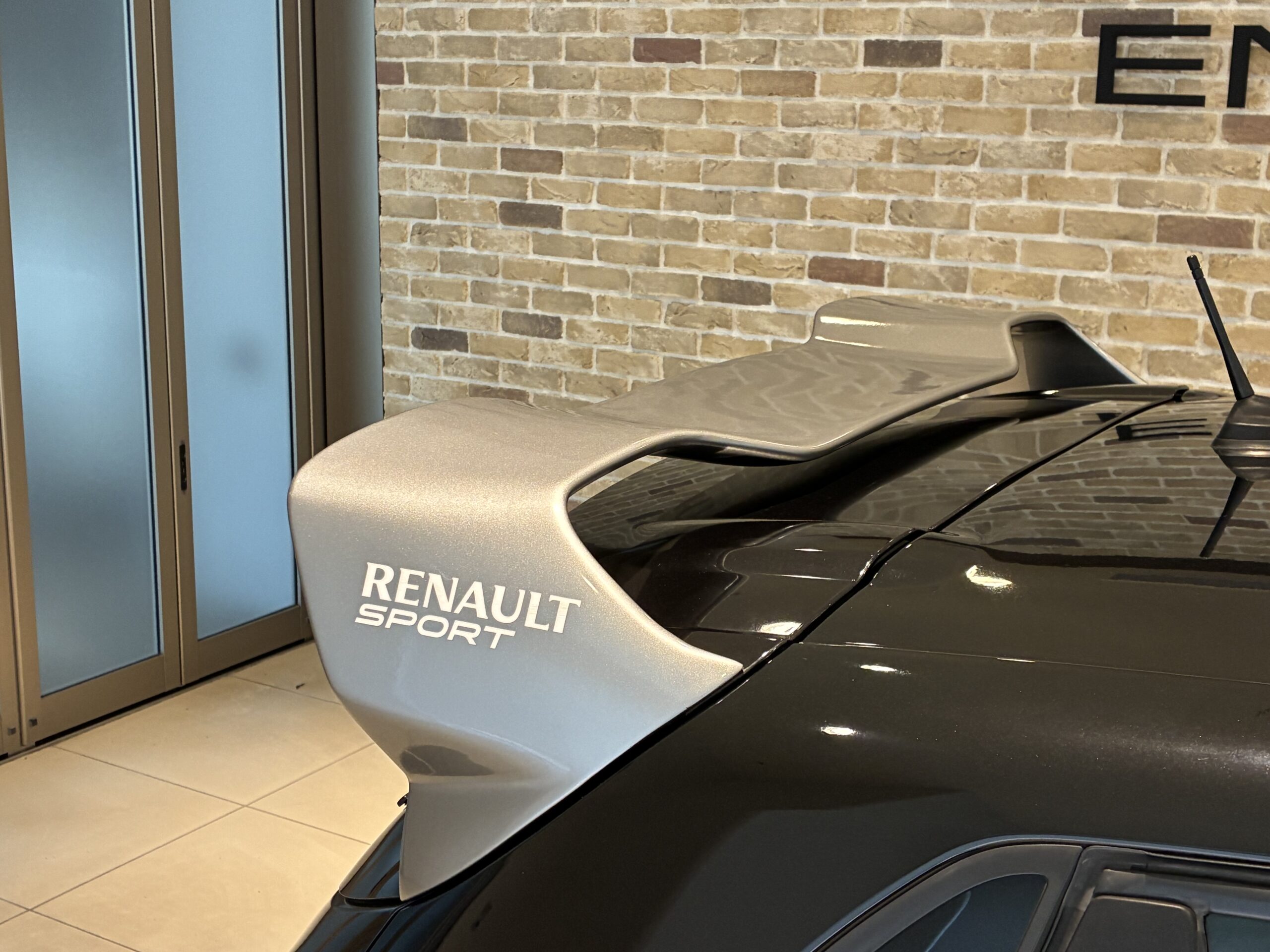 ルノー・ルーテシア・スポール シャシー スポール