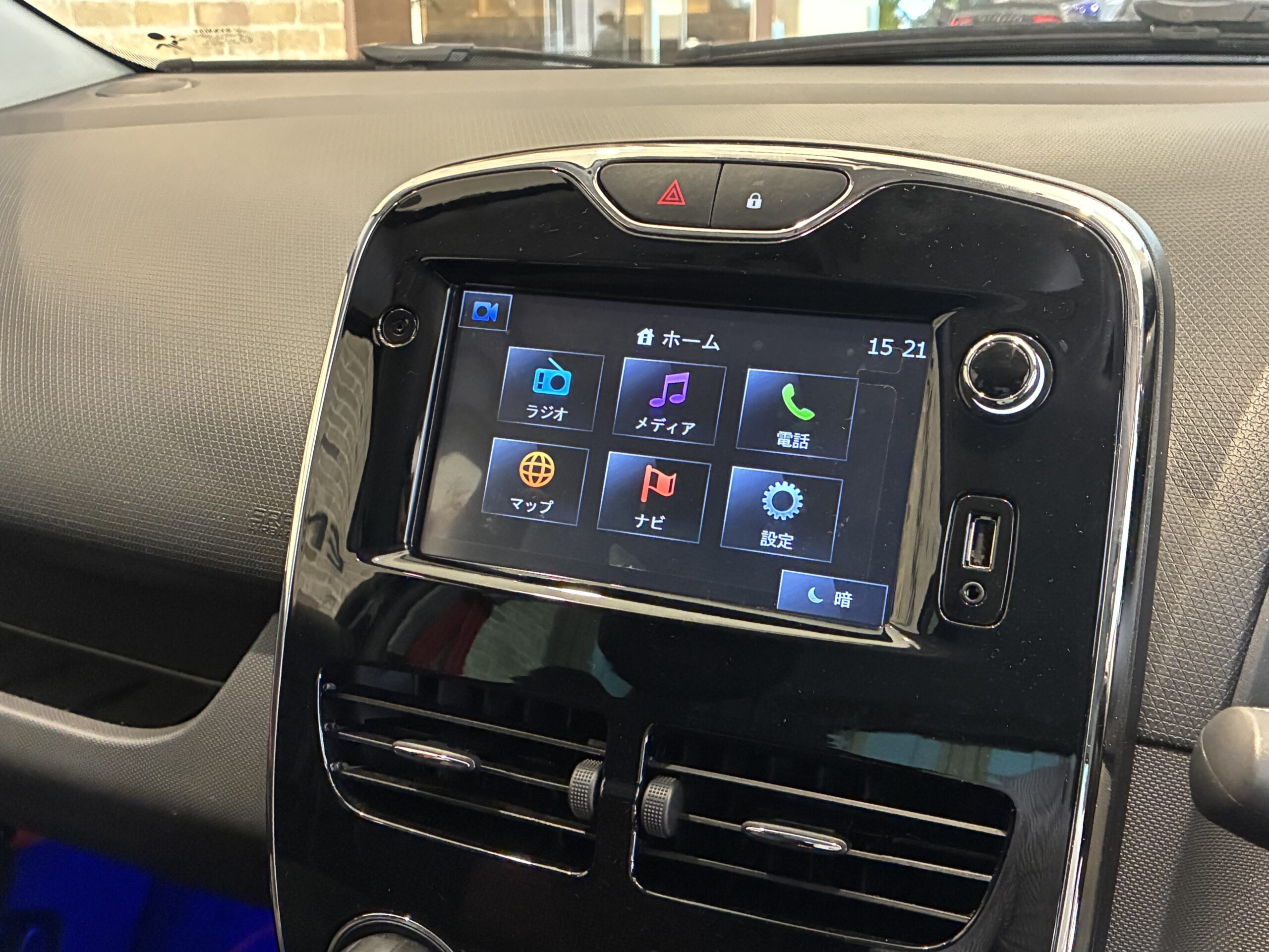 ルノー・ルーテシア・スポール シャシー スポール