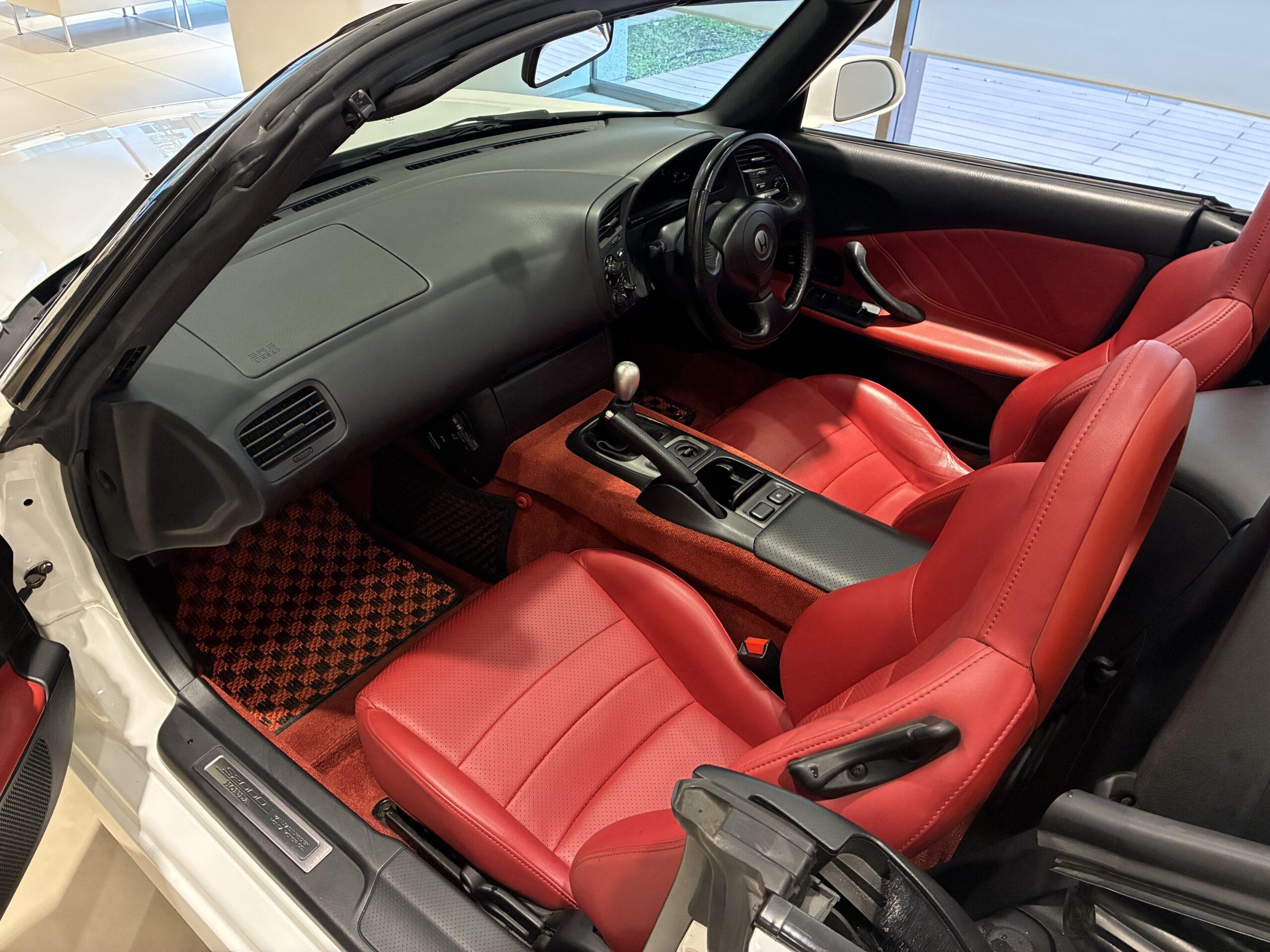 S2000
